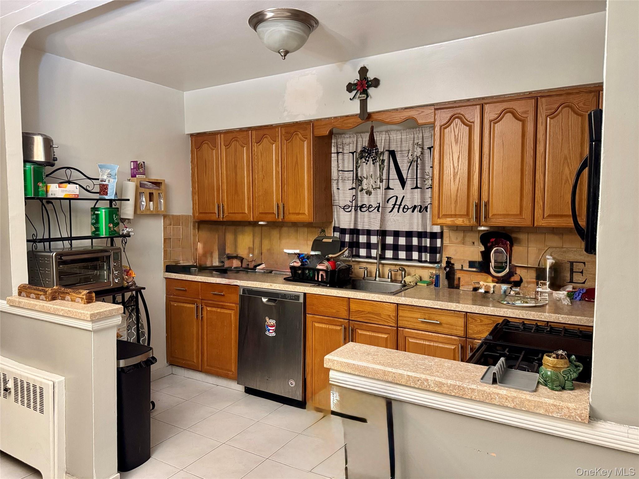 #4 photo, 2027 Mayflower Avenue, 布朗士 Bronx , NY 10461