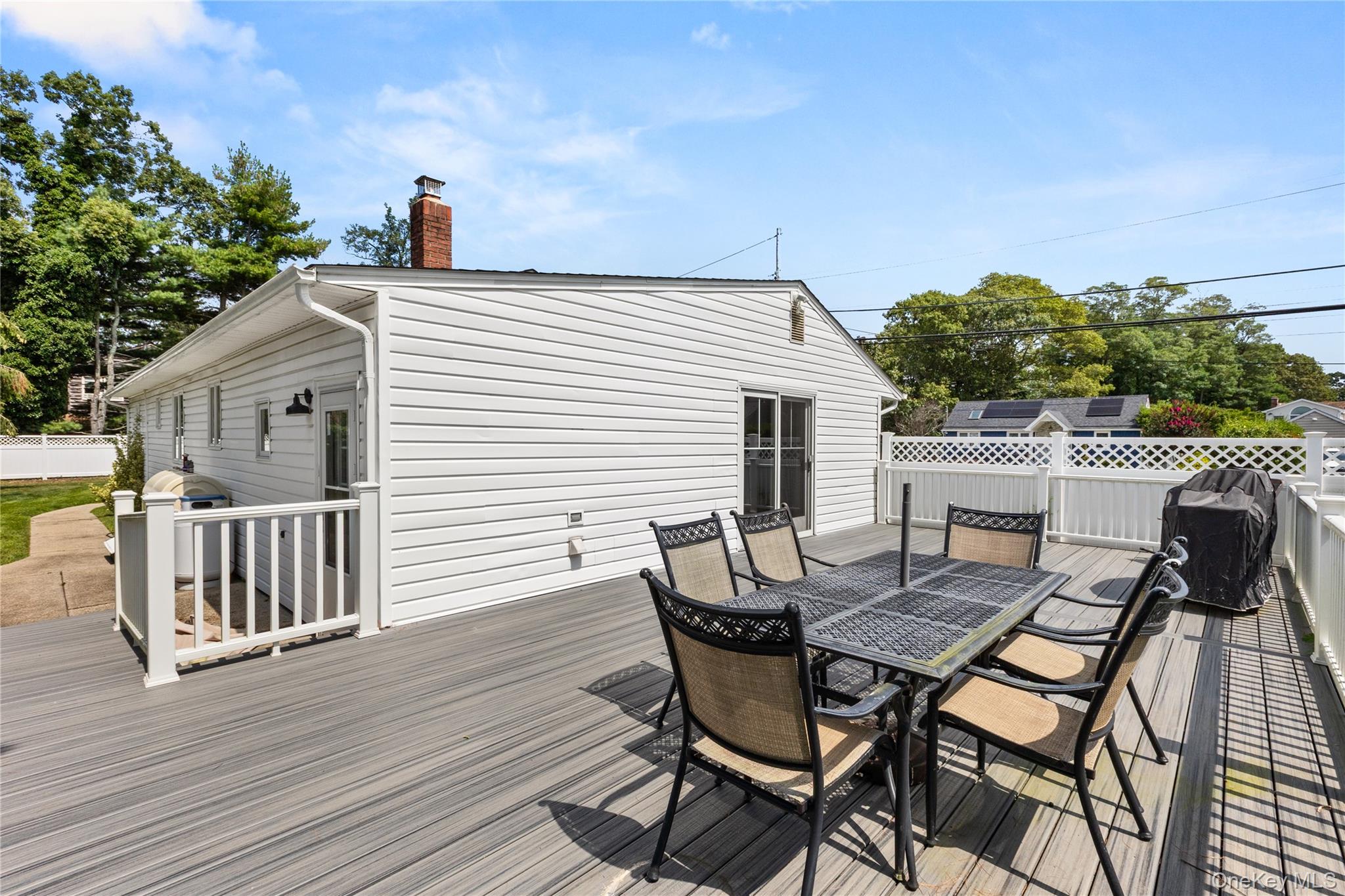 #15 photo, 18 Campbell Lane, מחוז סאפוק East Islip , NY 11730