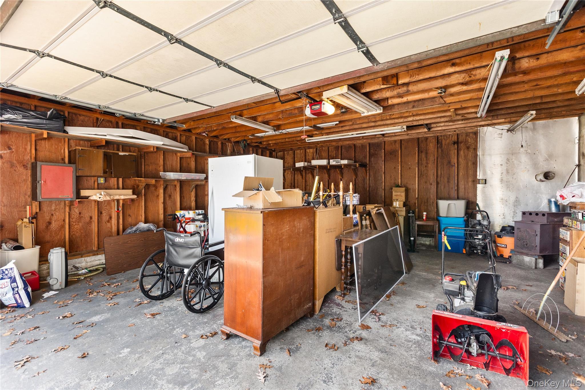 #17 photo, 18 Campbell Lane, מחוז סאפוק East Islip , NY 11730