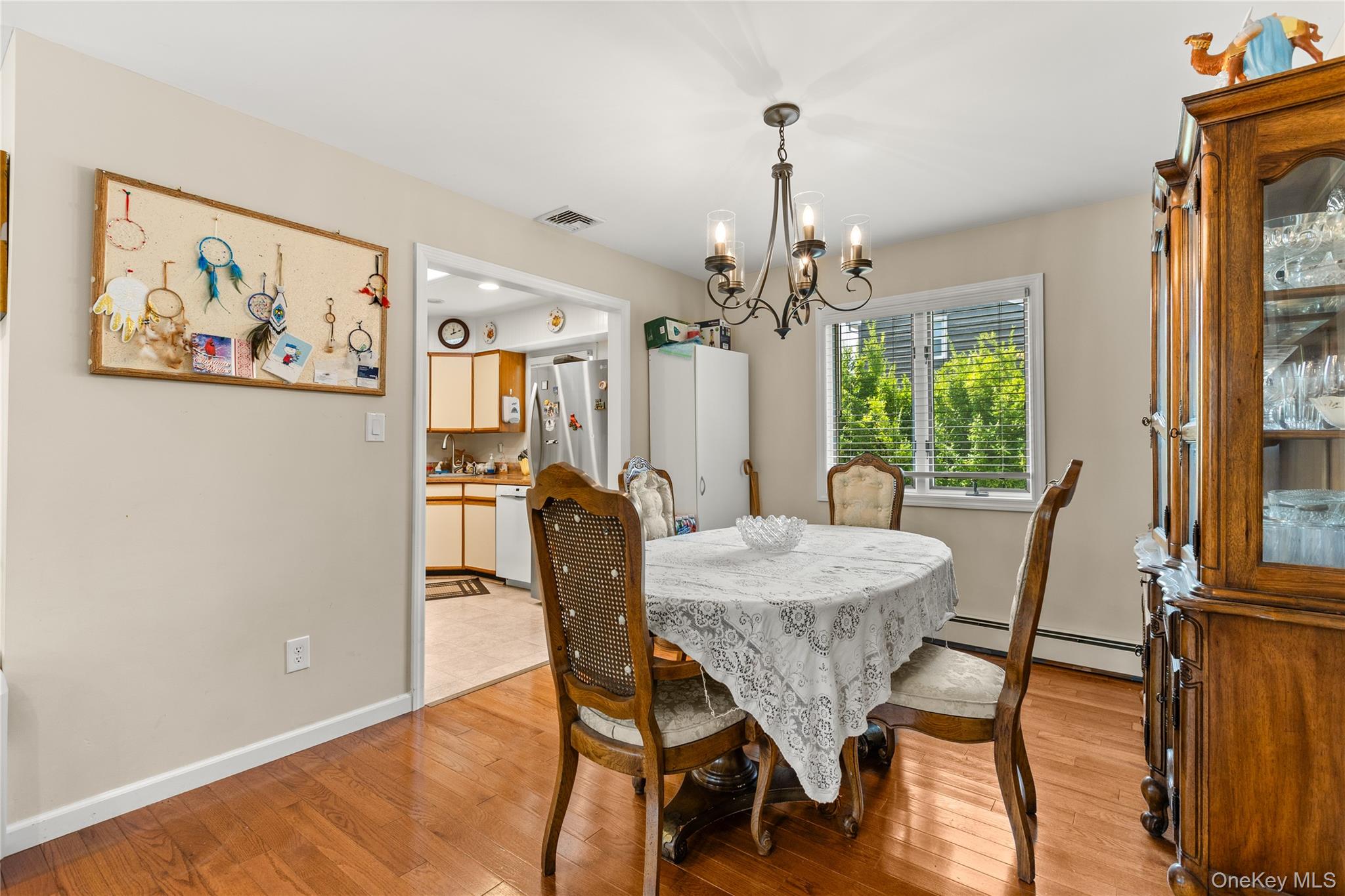 #7 photo, 18 Campbell Lane, מחוז סאפוק East Islip , NY 11730