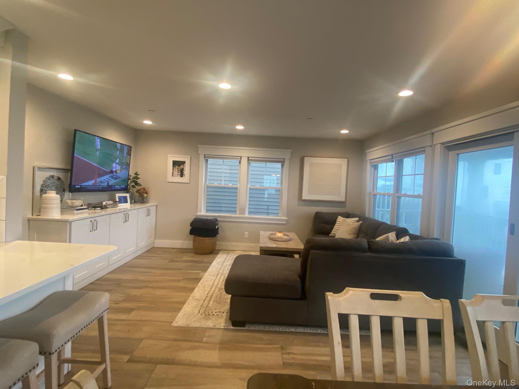 #11 photo, 18 Tennessee Avenue, Нассау ‖ Long Beach , NY 11561