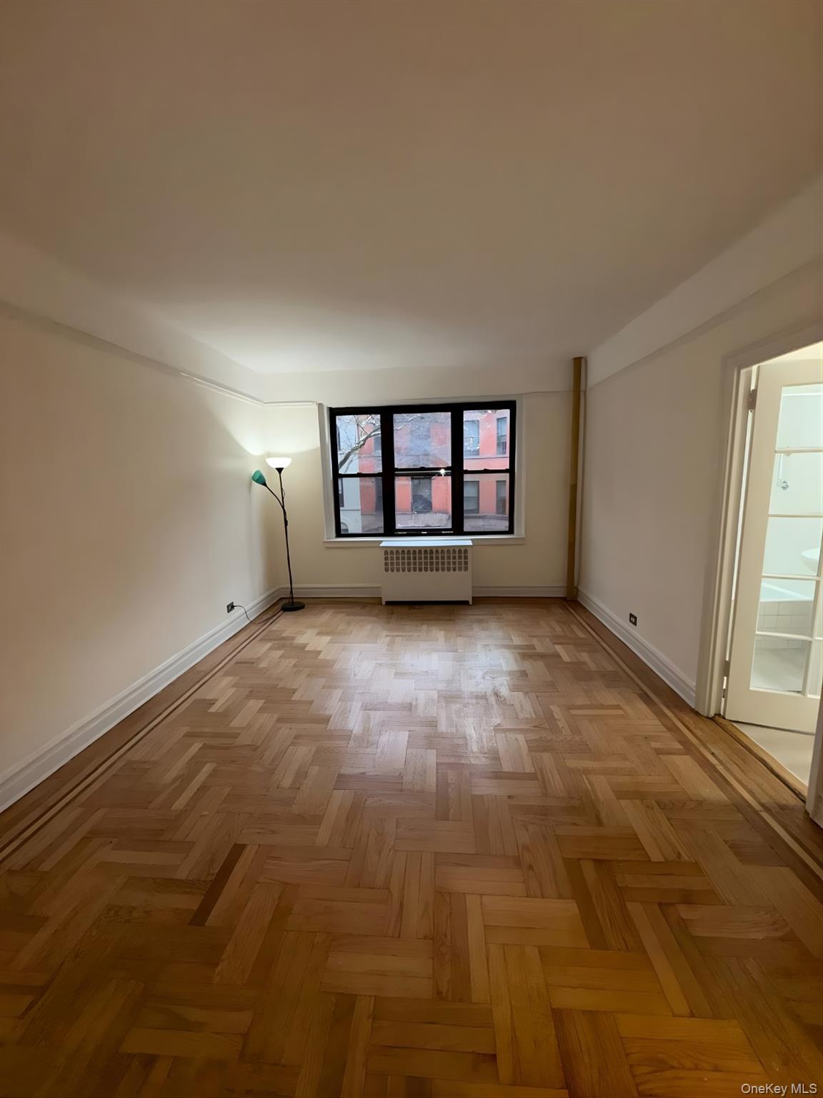 #2 photo, 140 E 95th Street, New York (Manhattan) , NY 10128