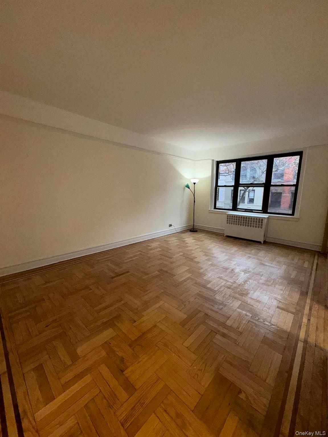 #3 photo, 140 E 95th Street, New York (Manhattan) , NY 10128