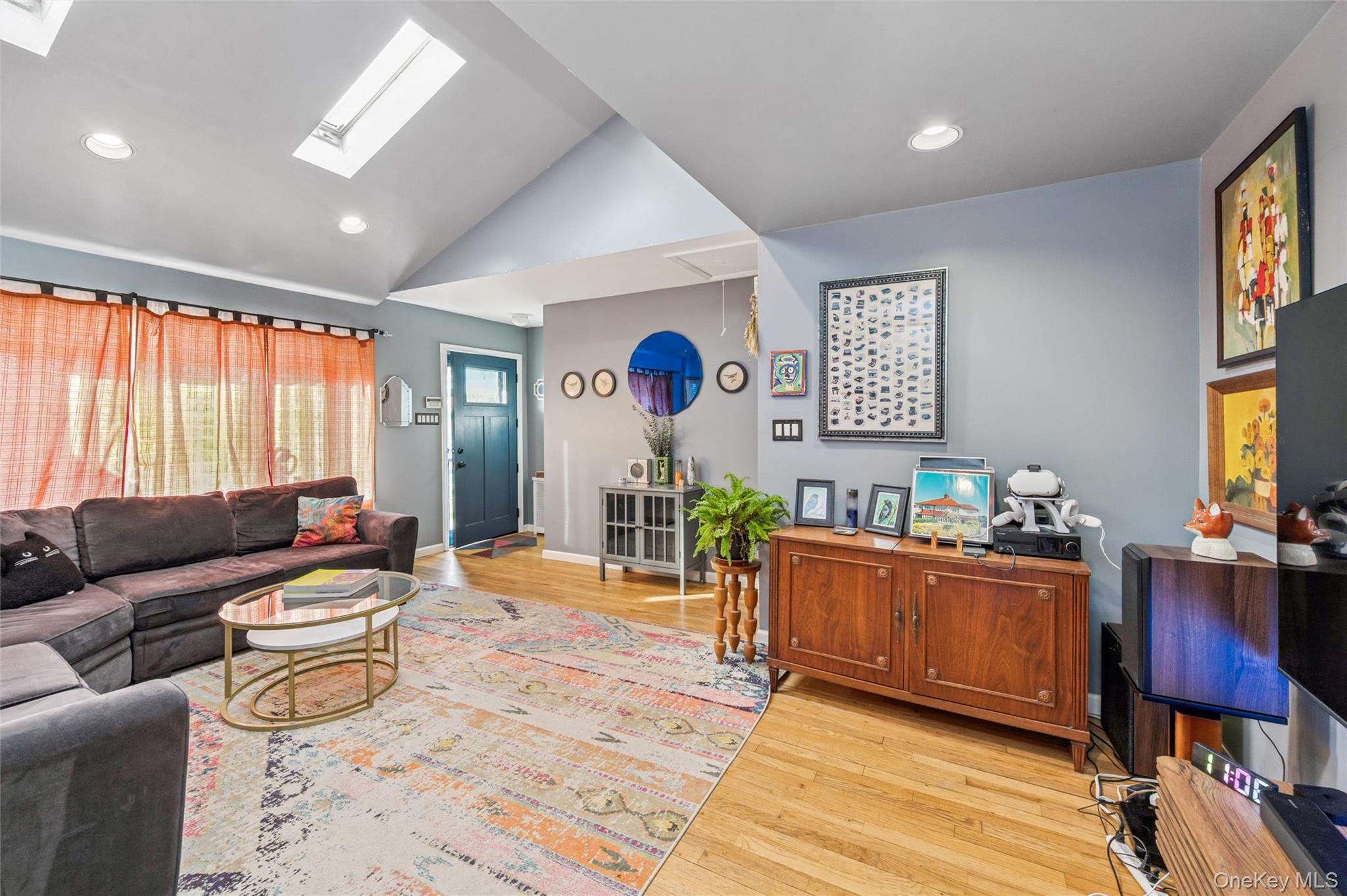 #12 photo, 48 Elliot Drive, Hicksville , NY 11801