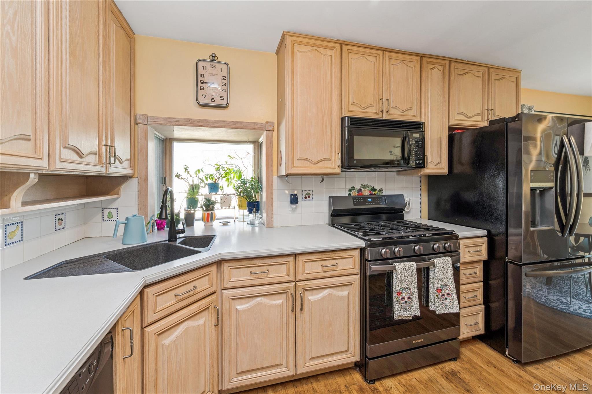 #19 photo, 48 Elliot Drive, Hicksville , NY 11801