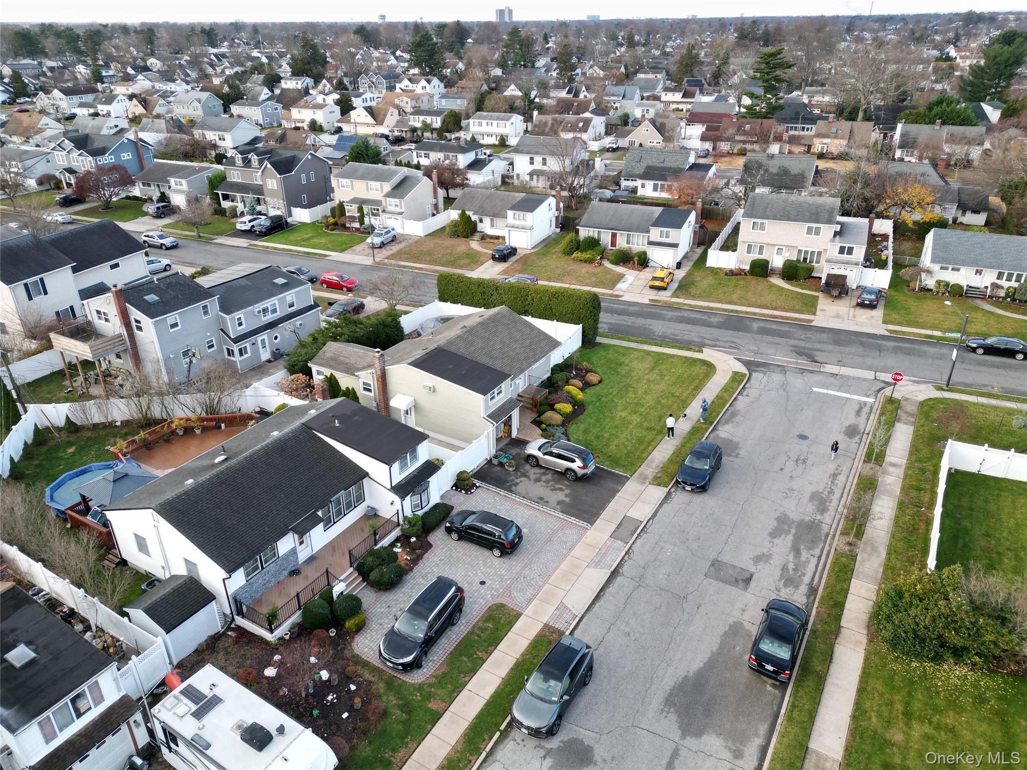 #3 photo, 48 Elliot Drive, Hicksville , NY 11801