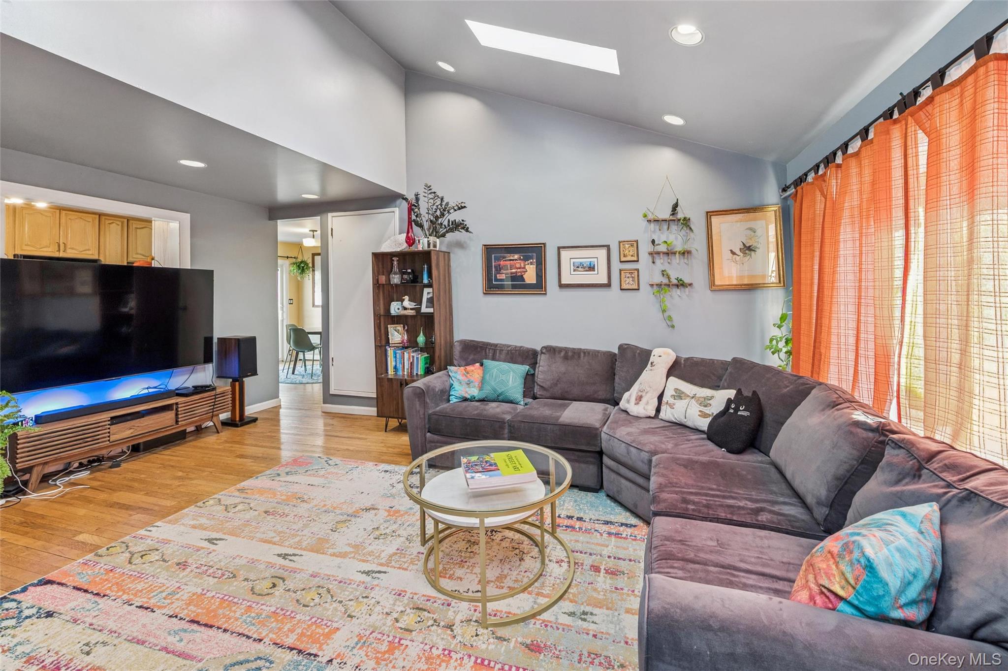 #9 photo, 48 Elliot Drive, Hicksville , NY 11801