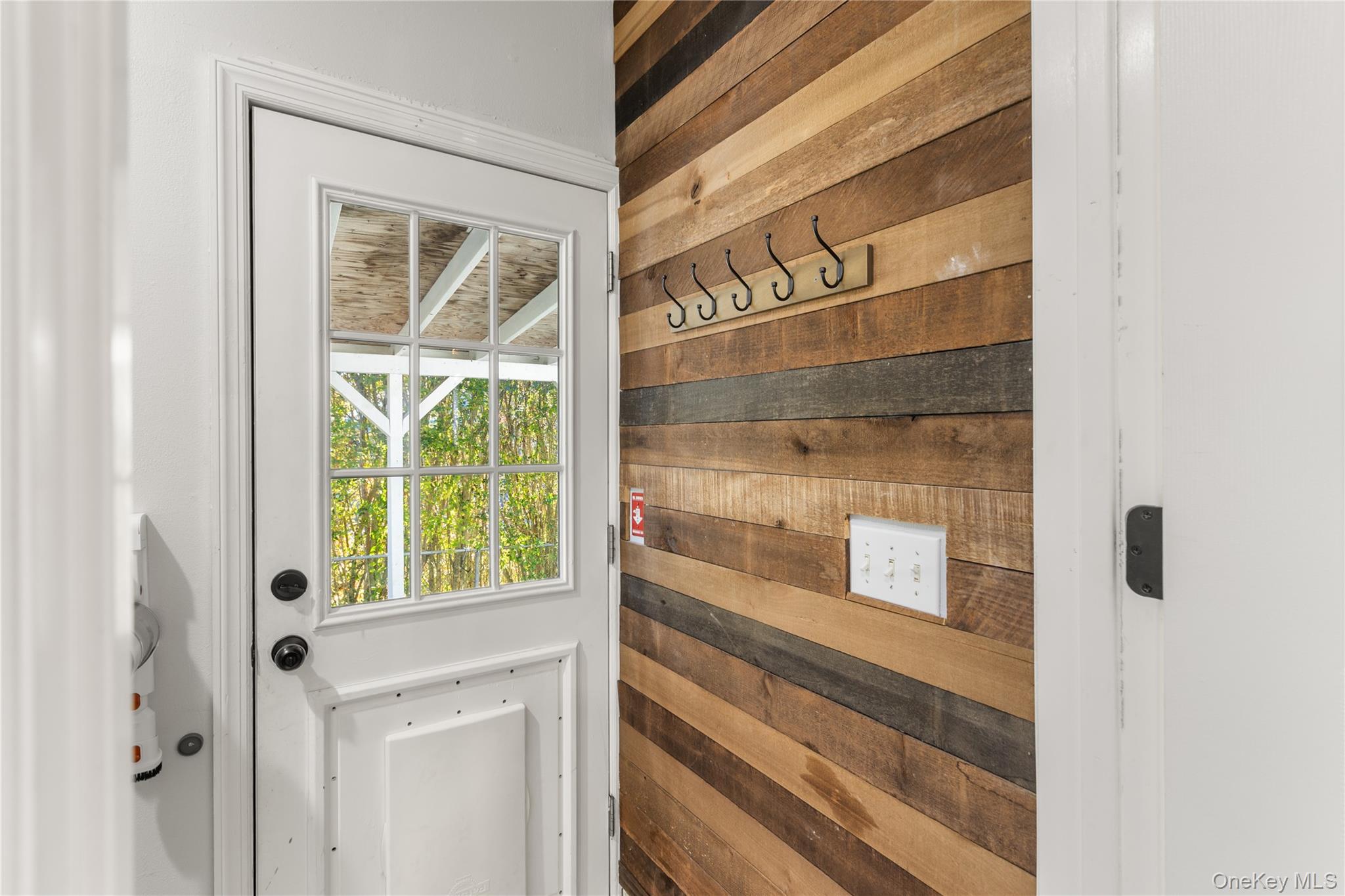 #5 photo, 68 A Oneida Avenue, מחוז סאפוק South Setauket , NY 11720