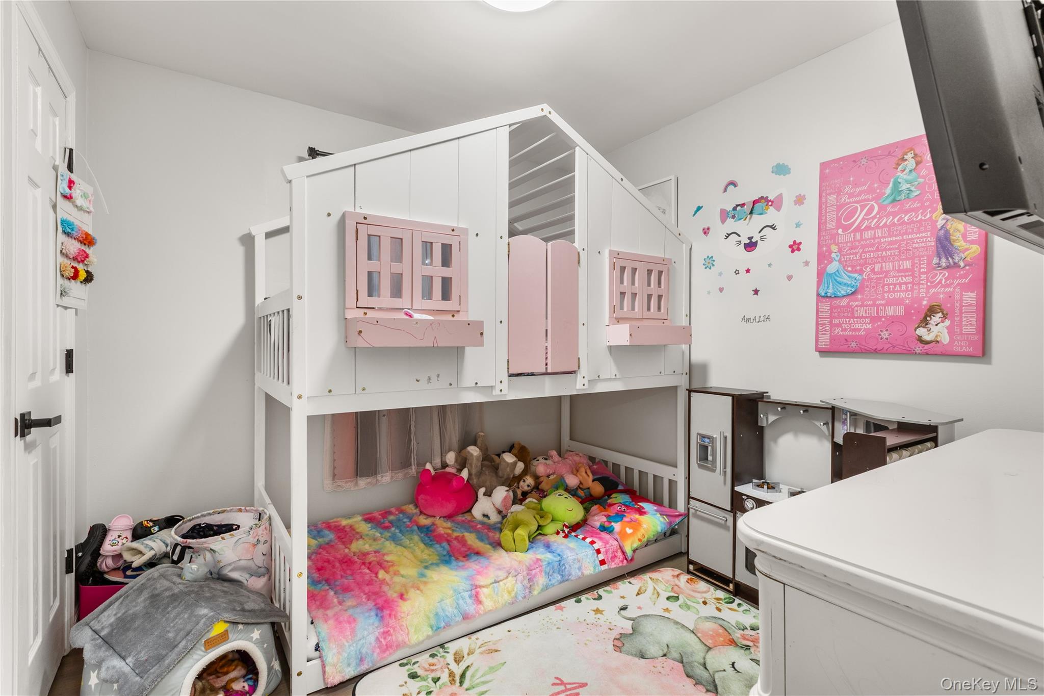 #7 photo, 68 A Oneida Avenue, מחוז סאפוק South Setauket , NY 11720