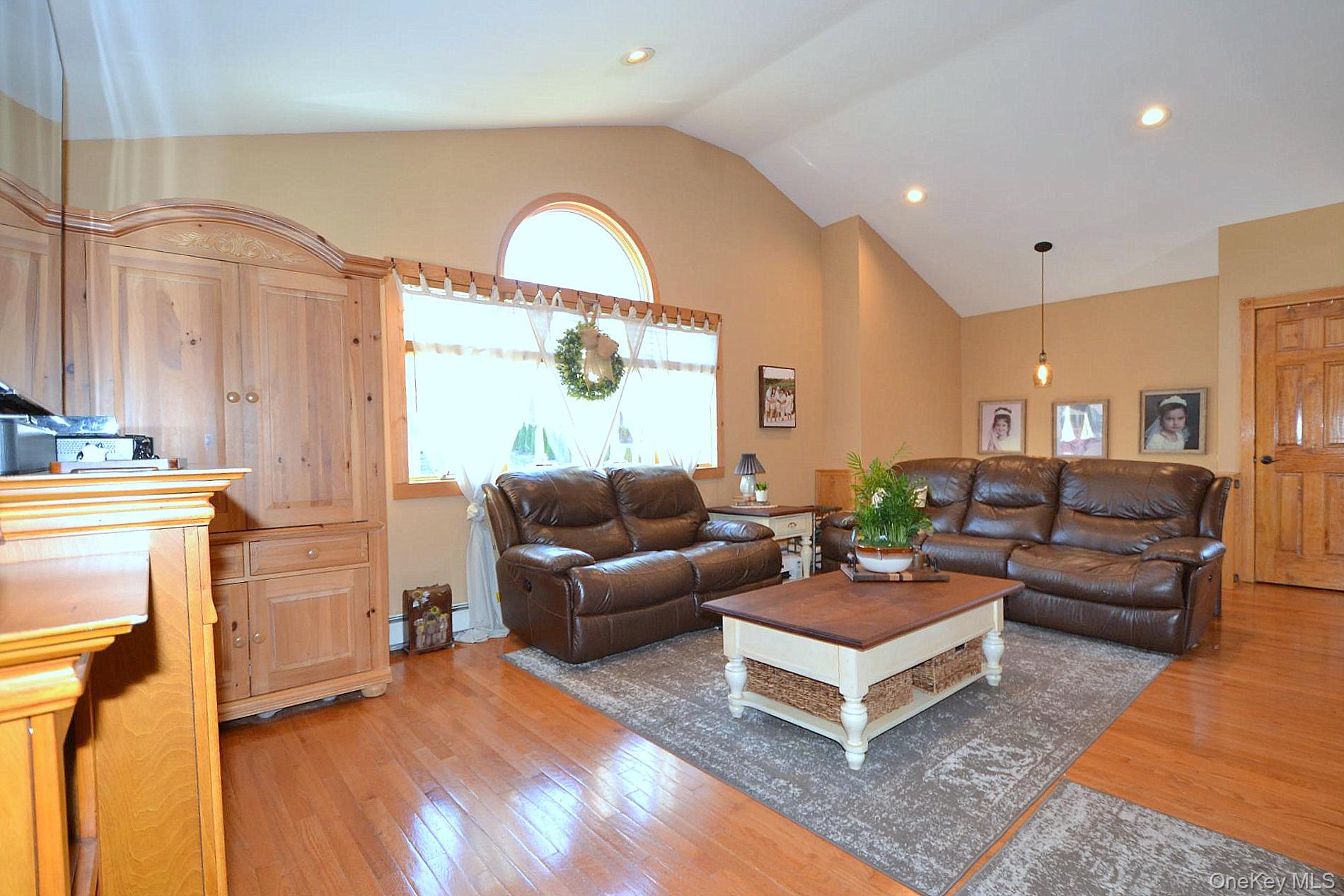 #11 photo, 29 Granby Place, 롱 아일랜드 Ronkonkoma , NY 11779