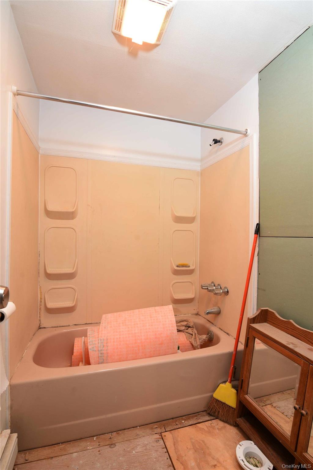 #11 photo, 651 Windmill Avenue, 롱 아일랜드 North Babylon , NY 11703