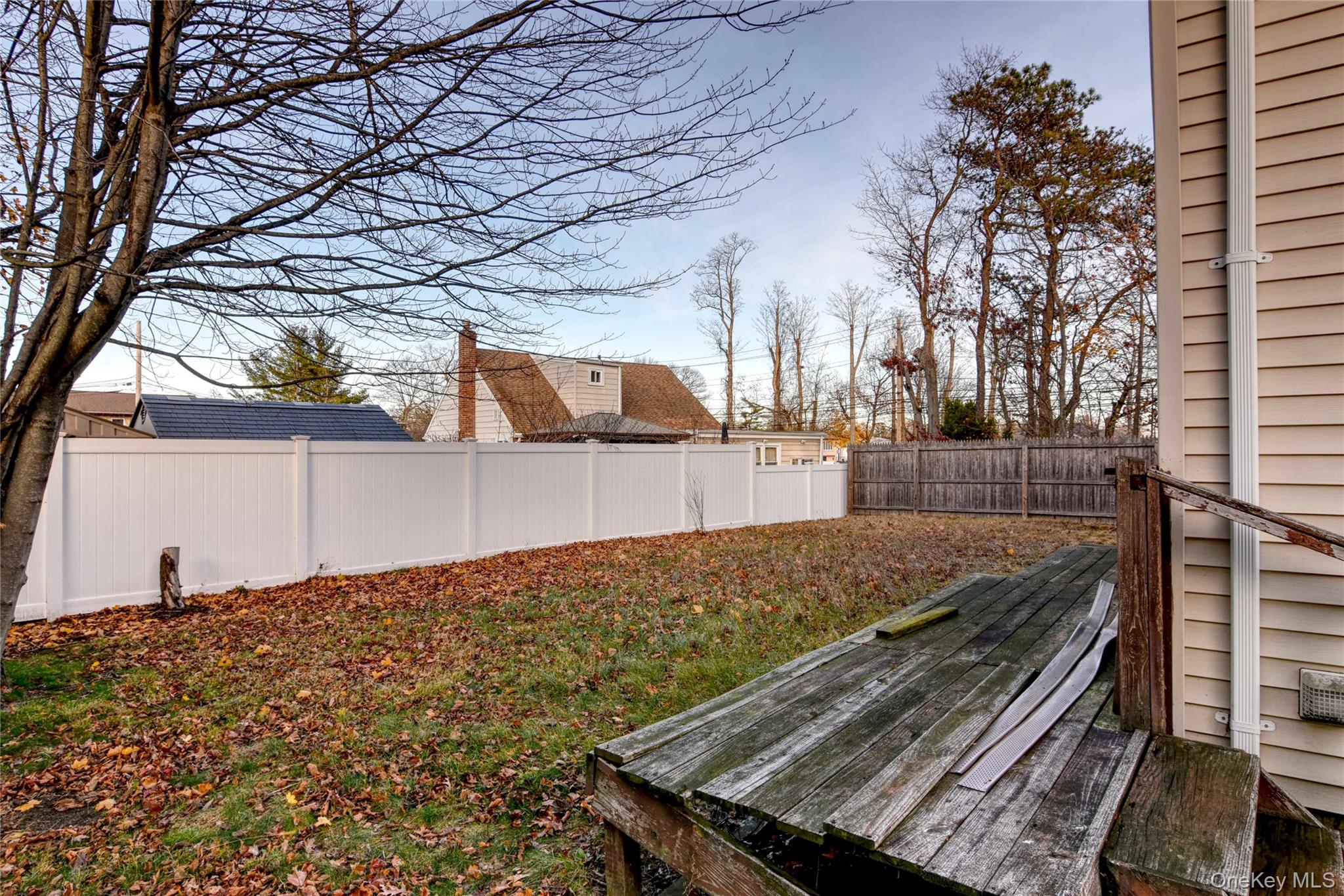 #17 photo, 651 Windmill Avenue, 롱 아일랜드 North Babylon , NY 11703