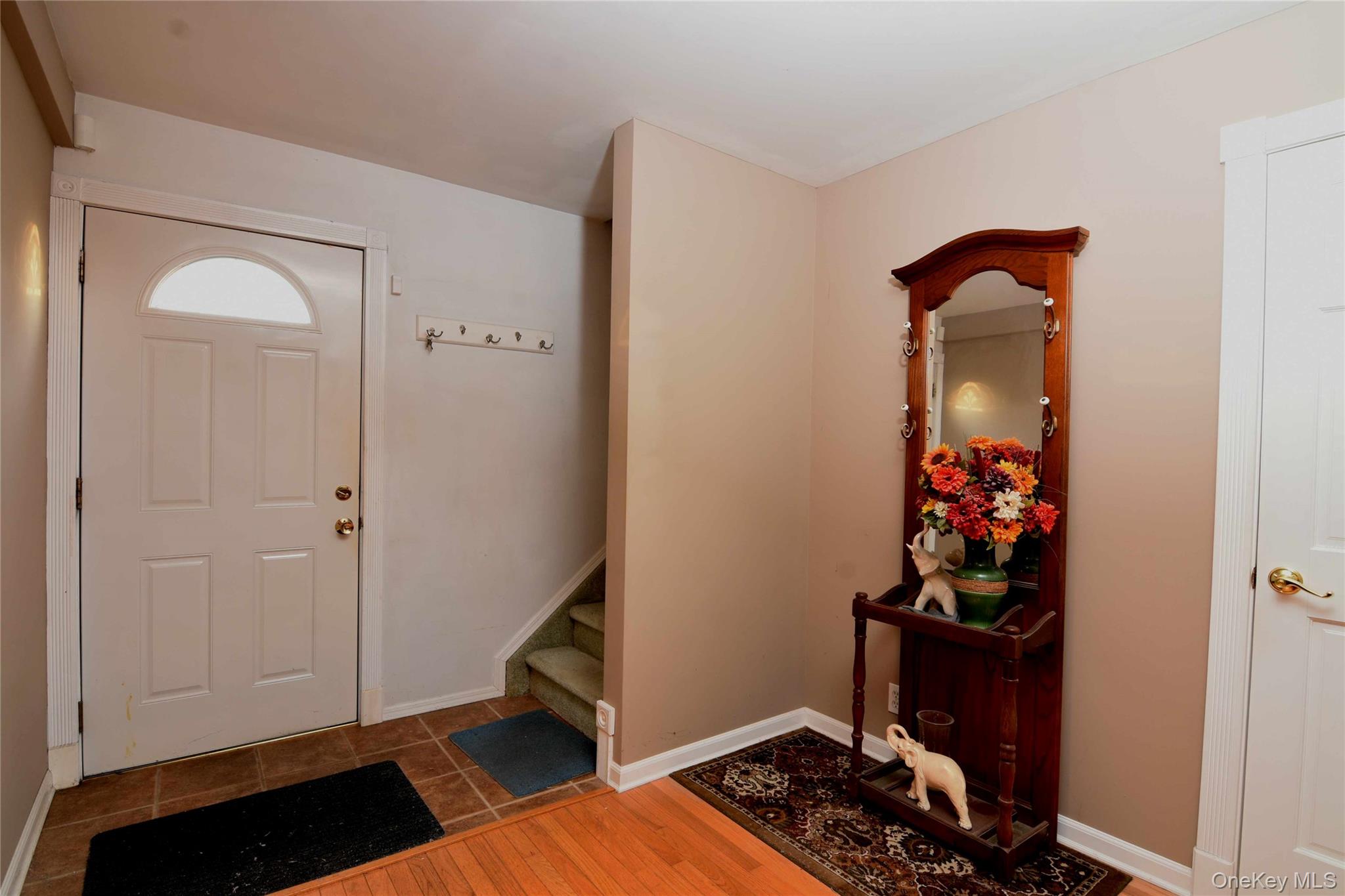 #4 photo, 651 Windmill Avenue, 롱 아일랜드 North Babylon , NY 11703