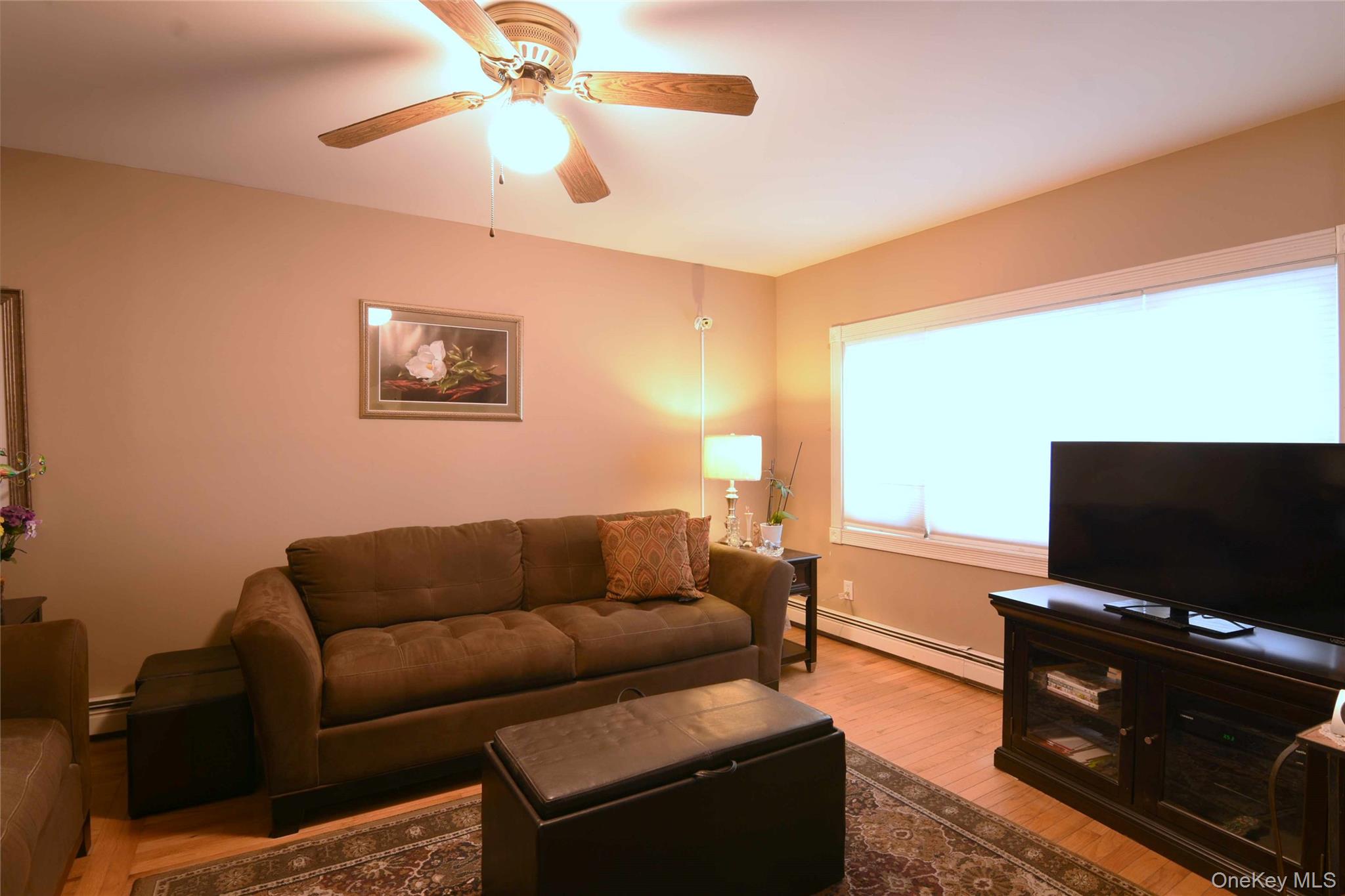 #8 photo, 651 Windmill Avenue, 롱 아일랜드 North Babylon , NY 11703