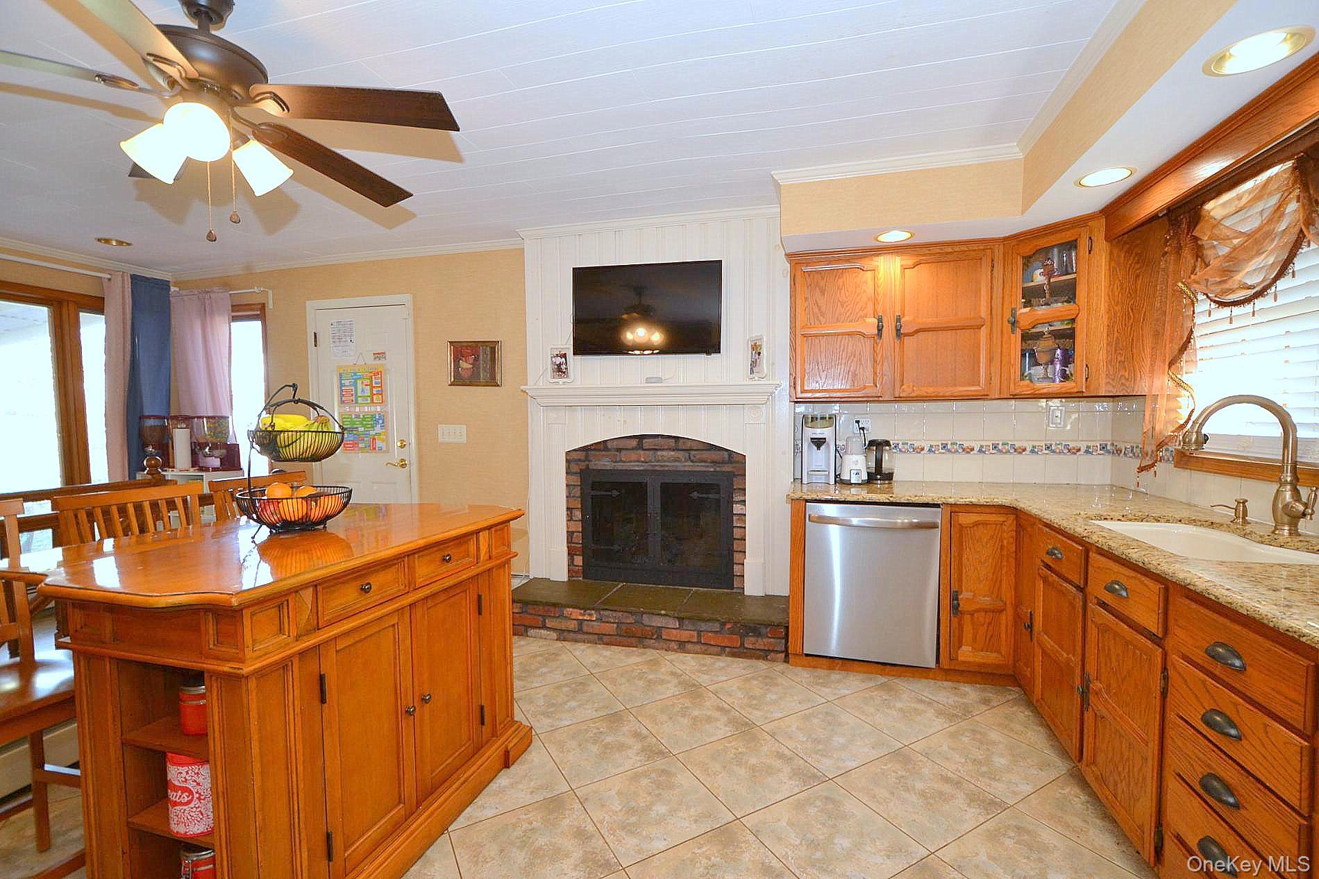 #14 photo, 27 Albright Road, מחוז סאפוק Coram , NY 11727