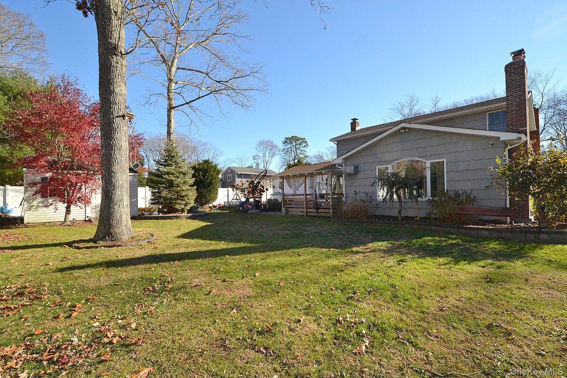 #4 photo, 27 Albright Road, מחוז סאפוק Coram , NY 11727