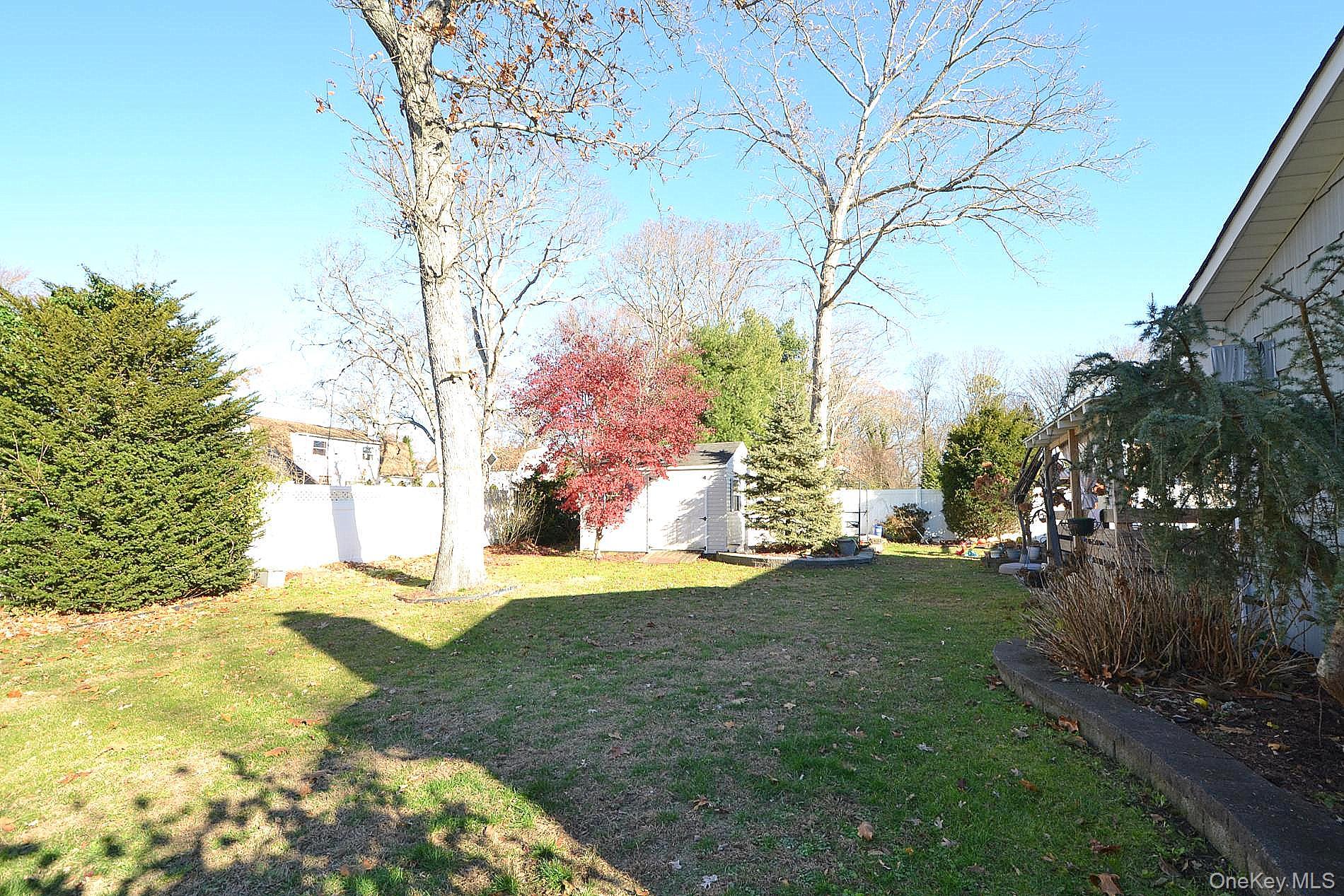 #5 photo, 27 Albright Road, מחוז סאפוק Coram , NY 11727