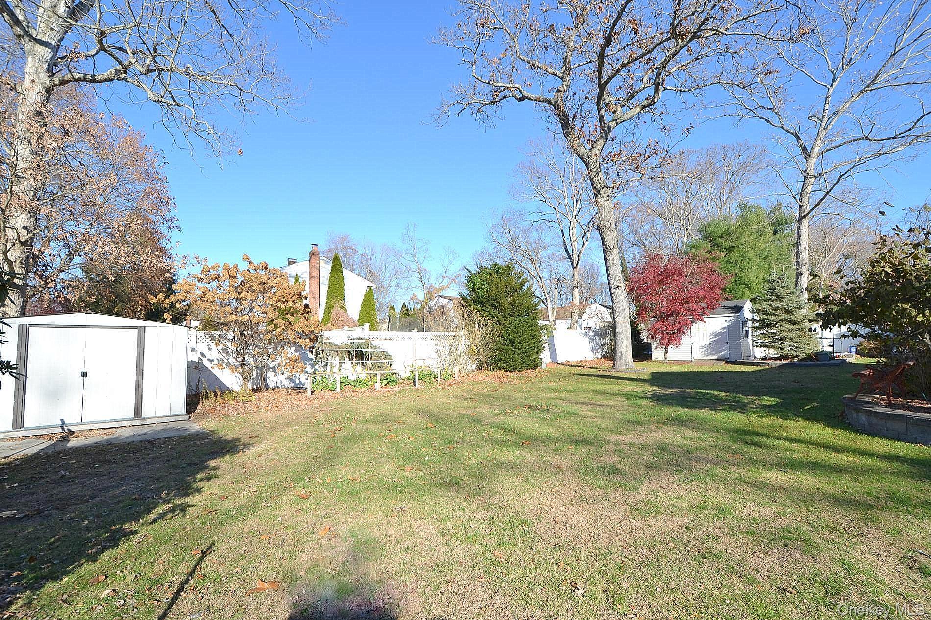 #6 photo, 27 Albright Road, מחוז סאפוק Coram , NY 11727