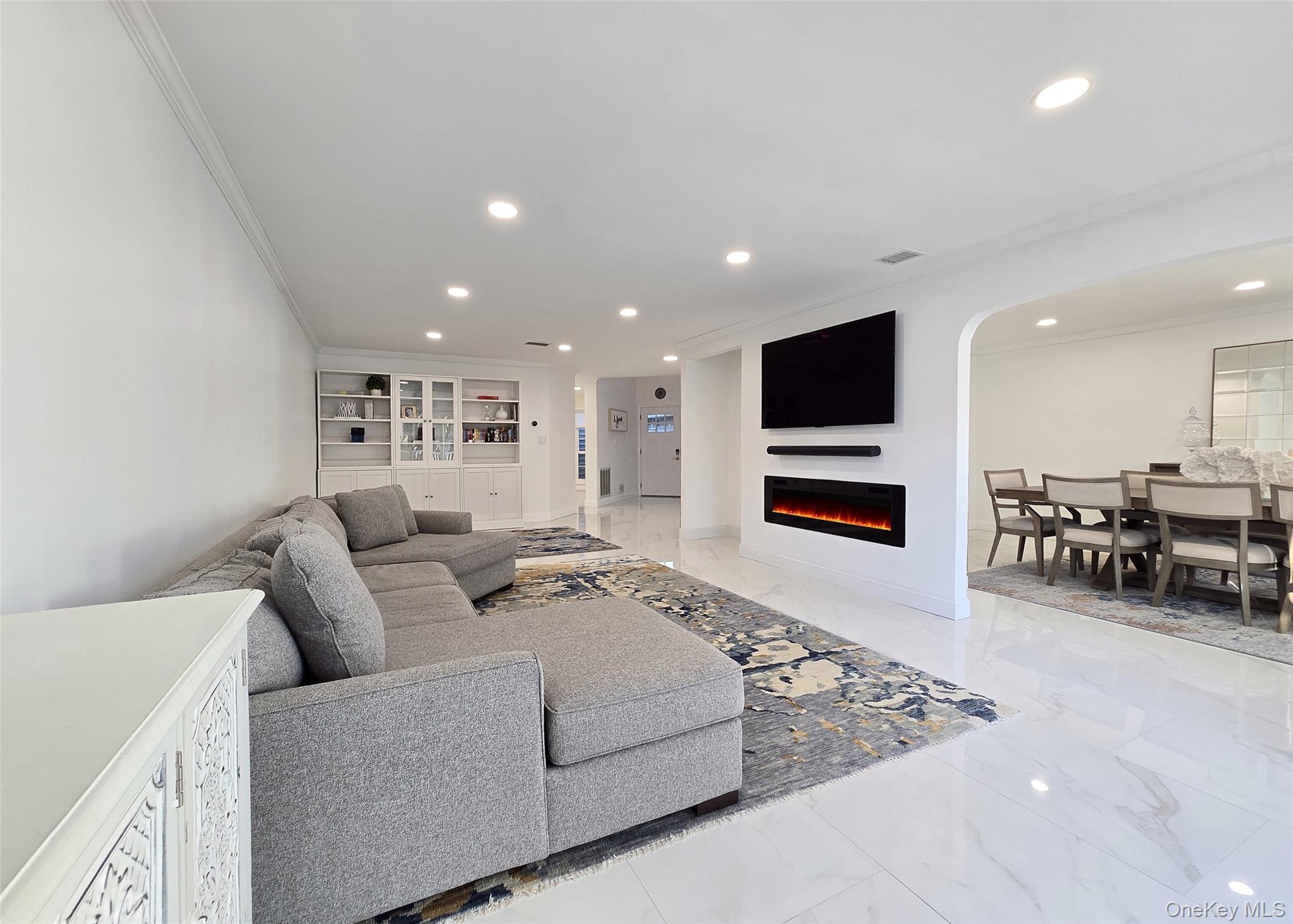 #10 photo, 31 Hampshire Court, מחוז סאפוק Holbrook , NY 11741