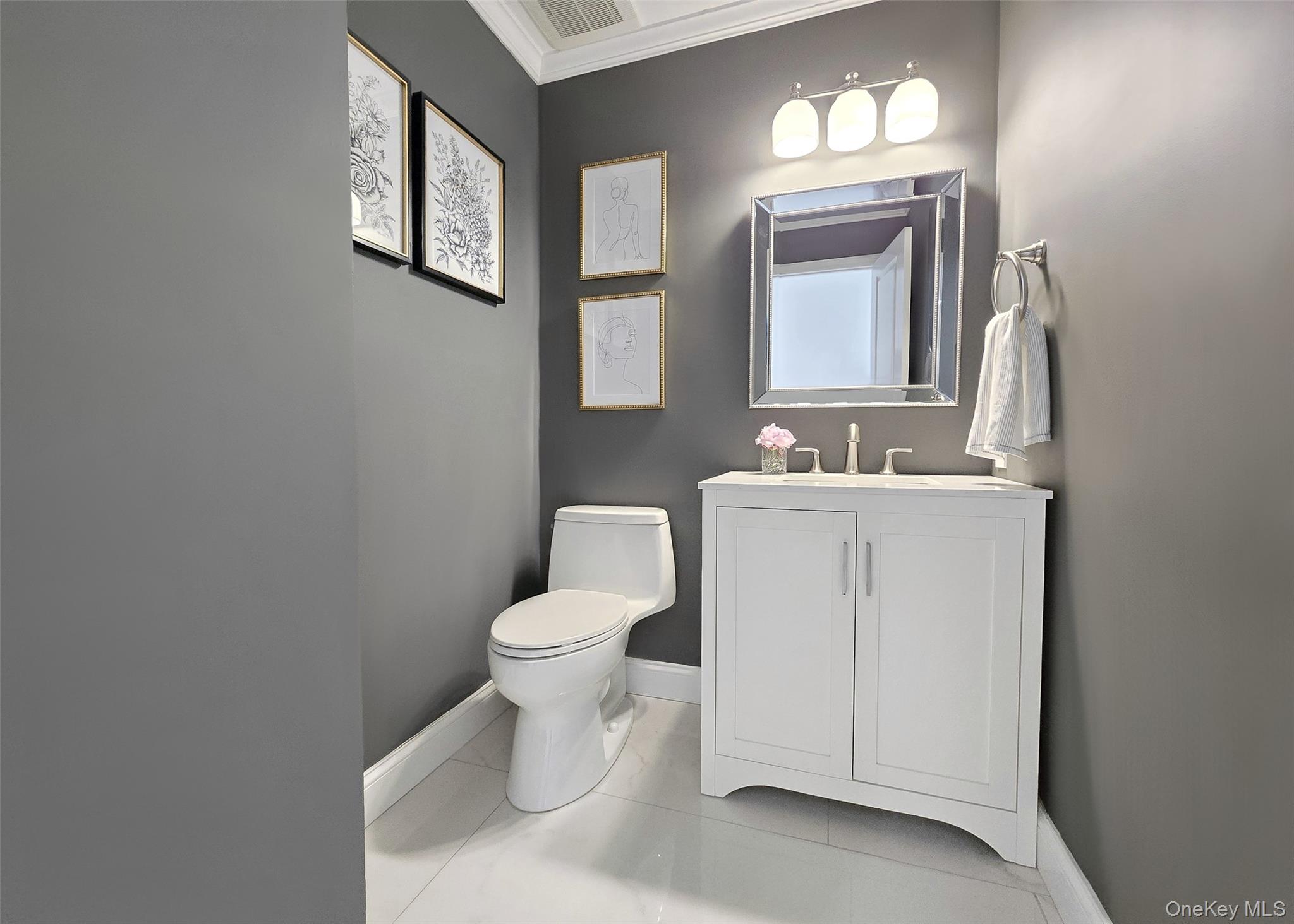 #13 photo, 31 Hampshire Court, מחוז סאפוק Holbrook , NY 11741