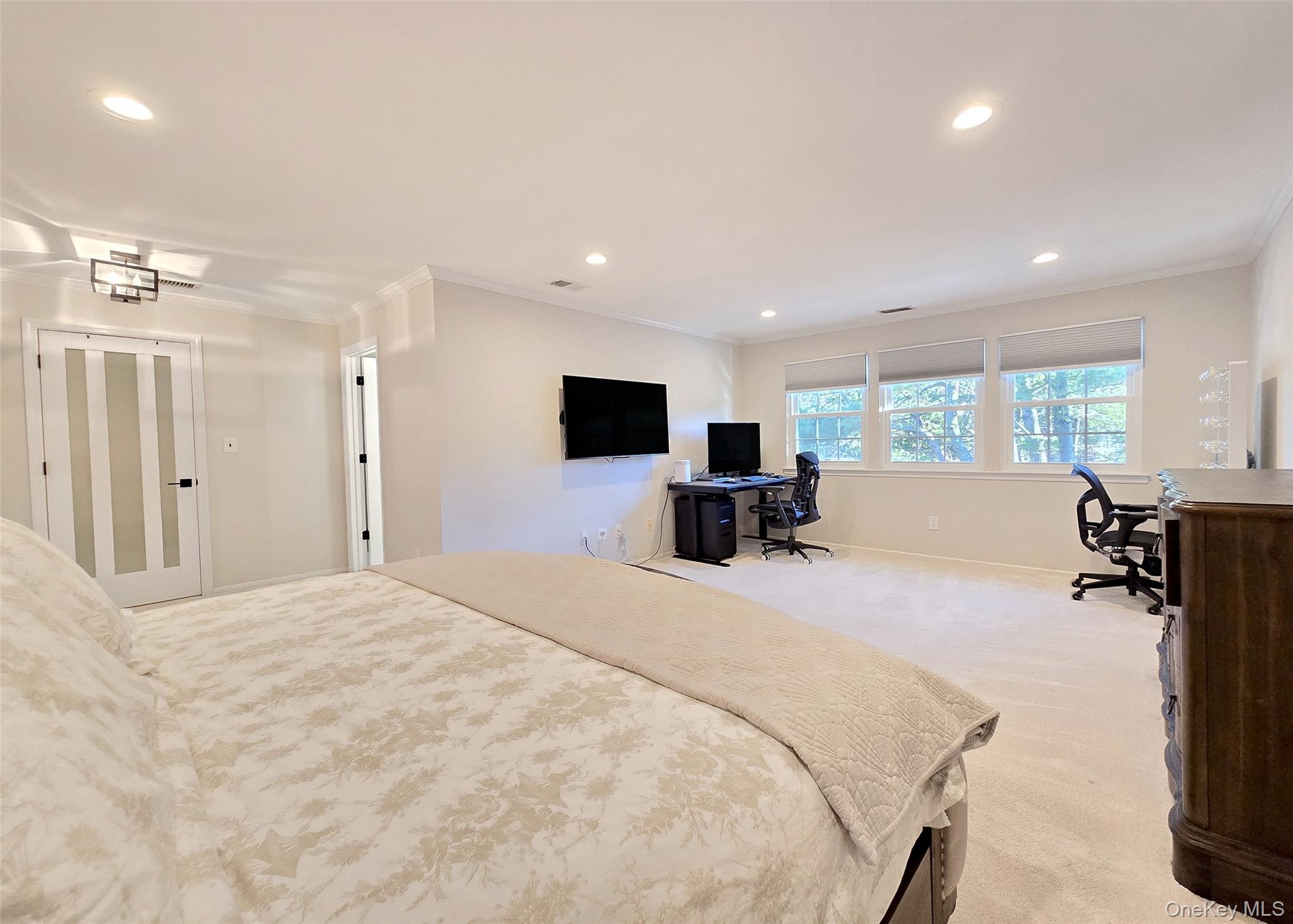 #16 photo, 31 Hampshire Court, מחוז סאפוק Holbrook , NY 11741