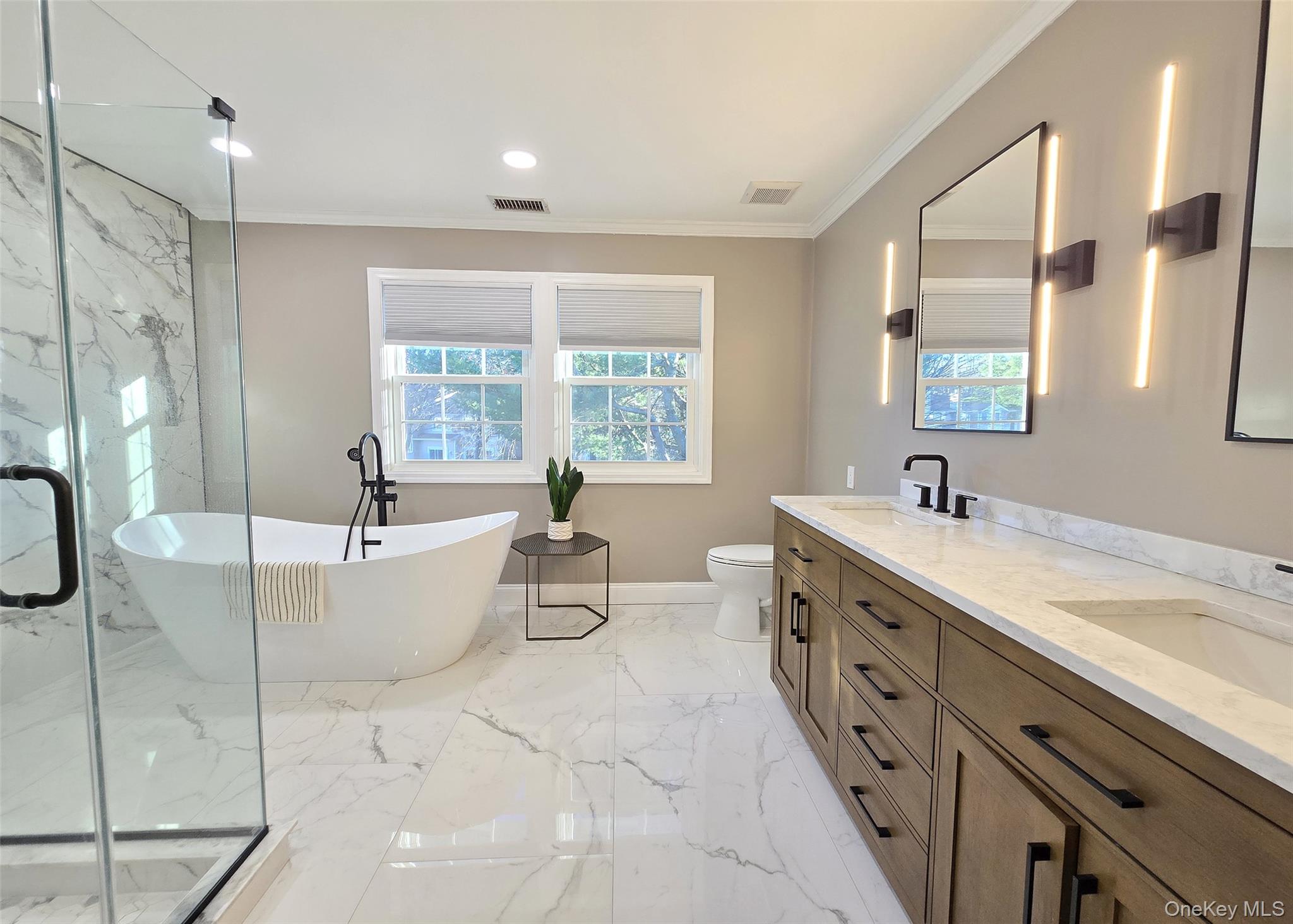 #18 photo, 31 Hampshire Court, מחוז סאפוק Holbrook , NY 11741