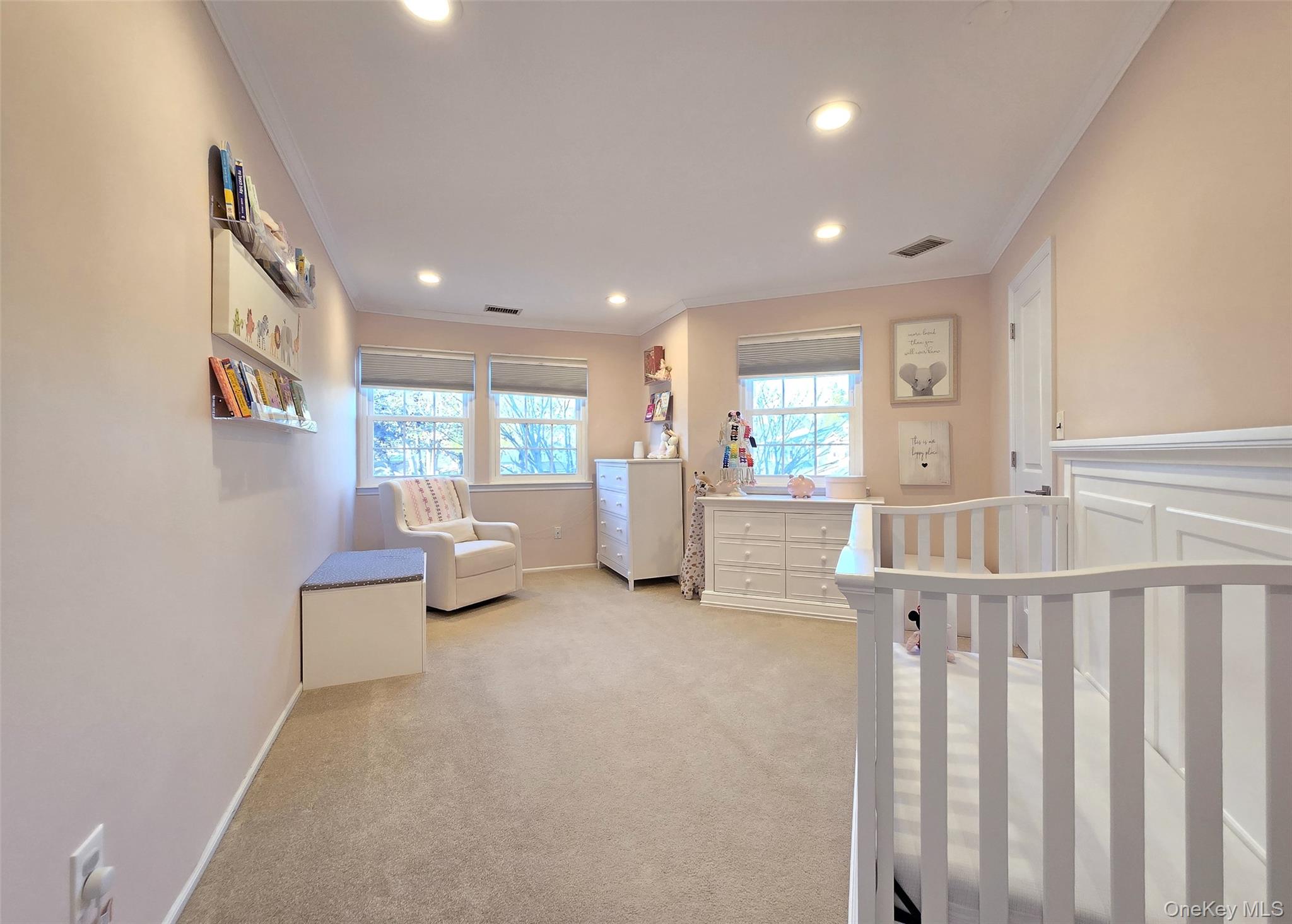 #20 photo, 31 Hampshire Court, מחוז סאפוק Holbrook , NY 11741