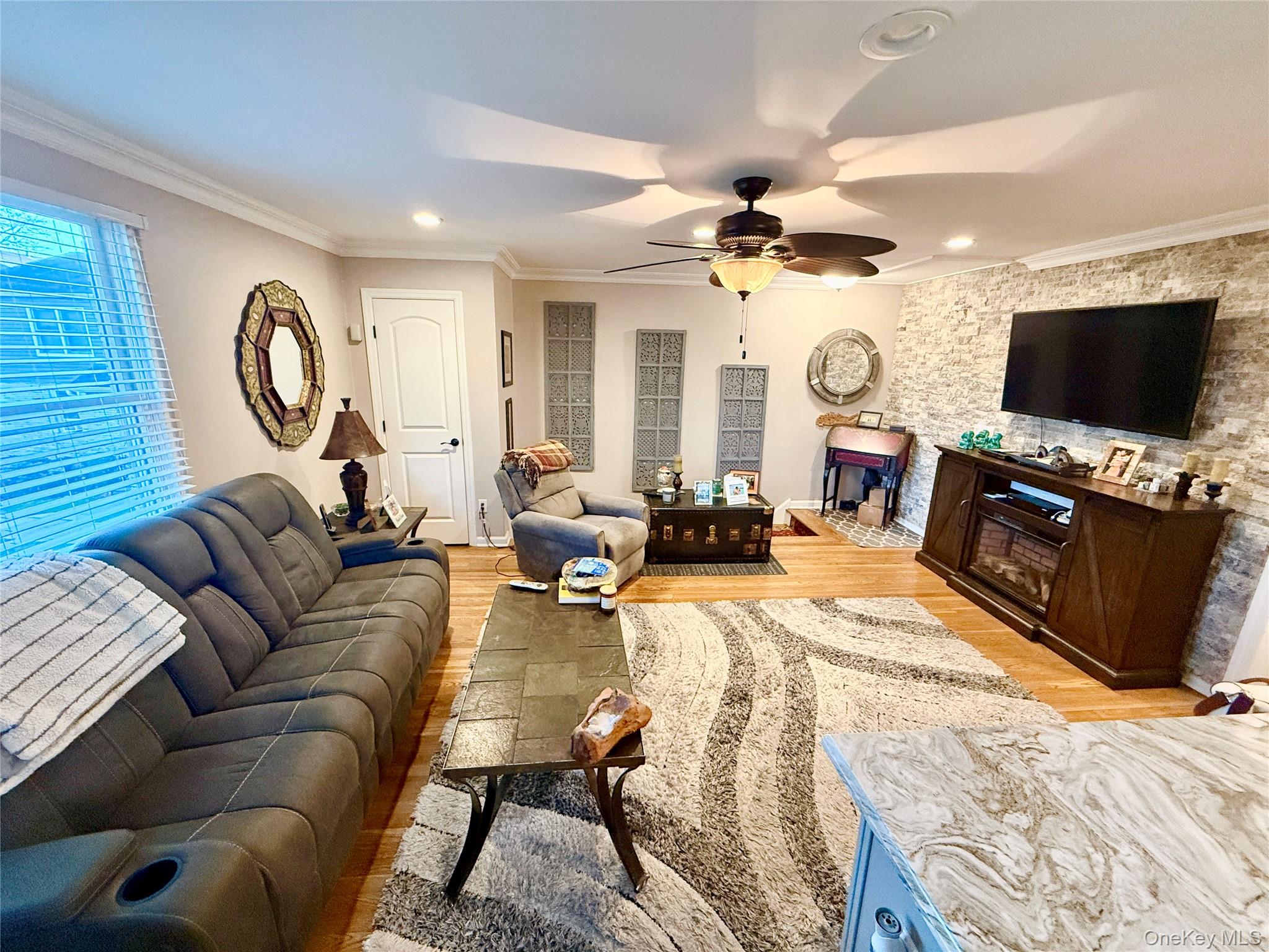 #6 photo, 103U Glen Keith Road, नासाउ काउंटी Glen Cove , NY 11542