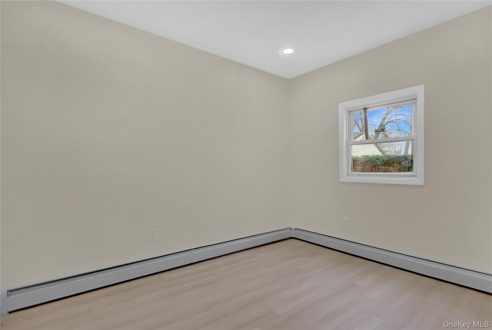 #18 photo, 12 Carlls Path, North Babylon , NY 11703