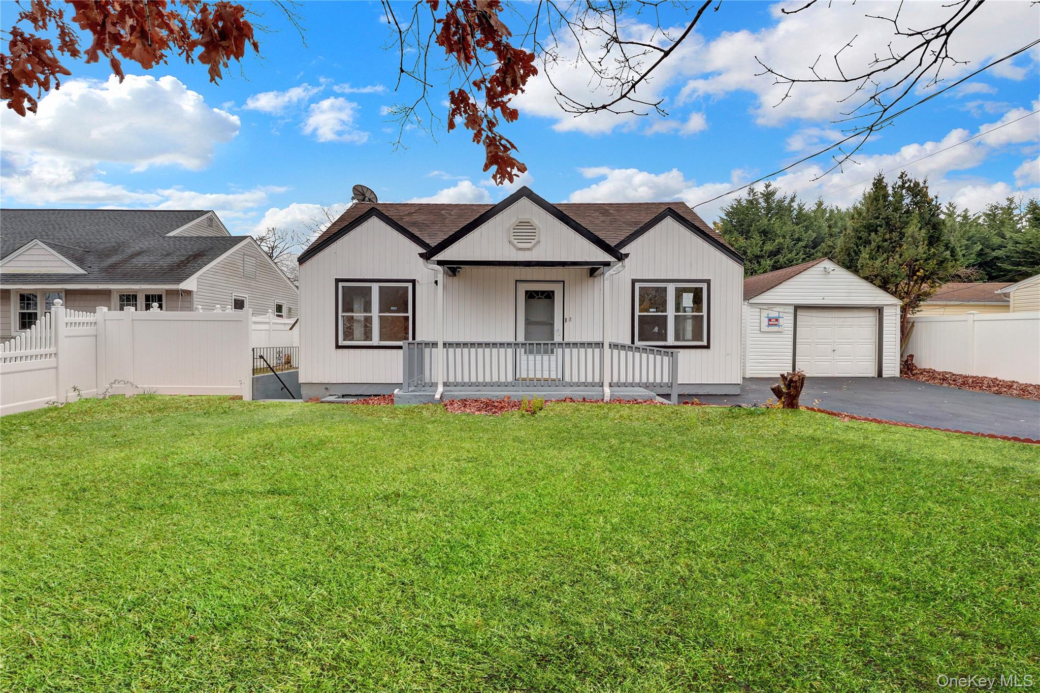 #4 photo, 12 Carlls Path, North Babylon , NY 11703