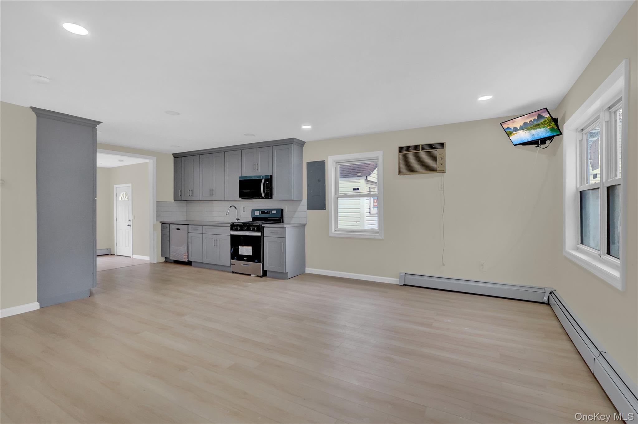 #9 photo, 12 Carlls Path, North Babylon , NY 11703