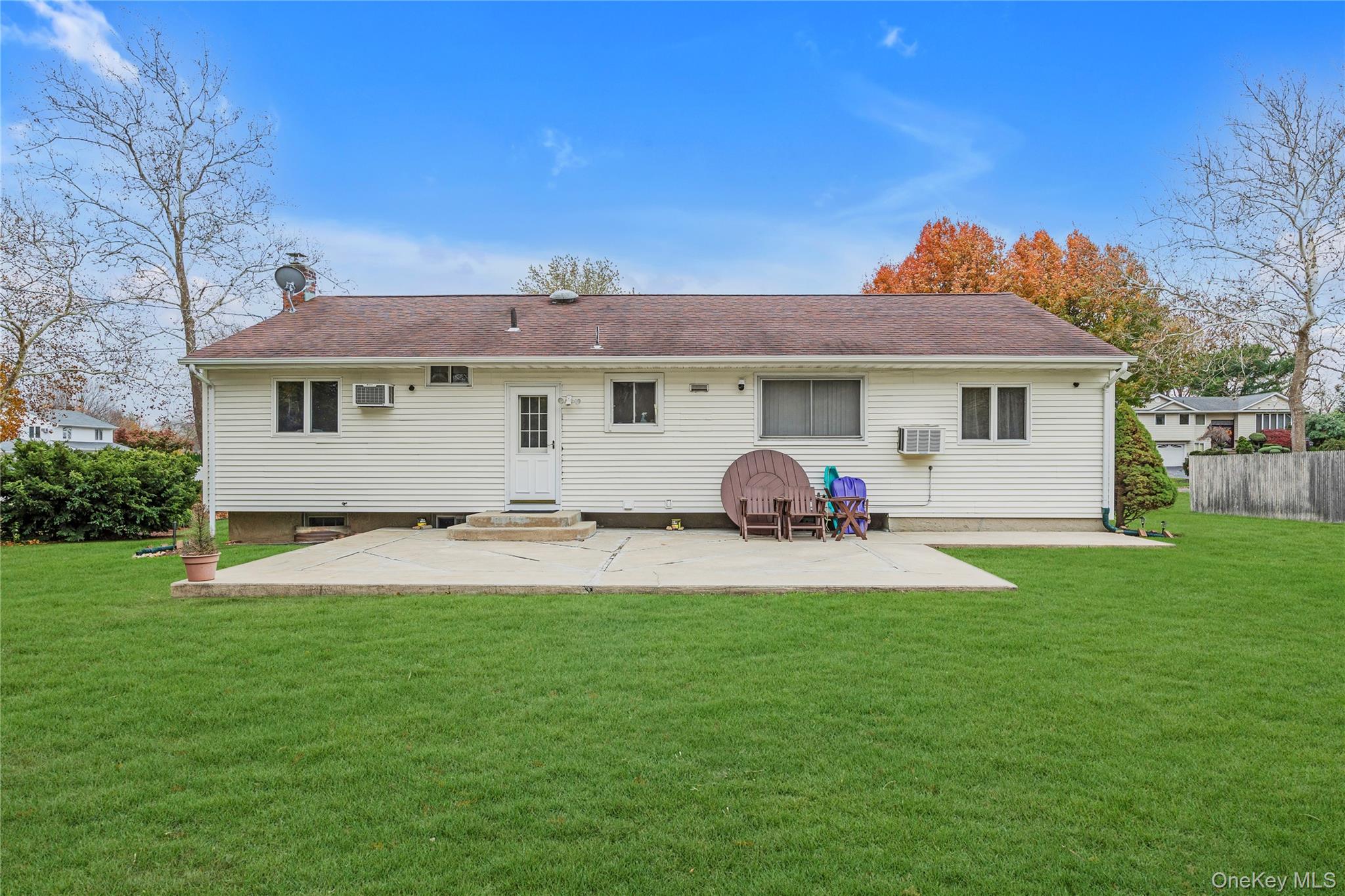 #14 photo, 21 Yeoman Drive, 东长岛 East Northport , NY 11731