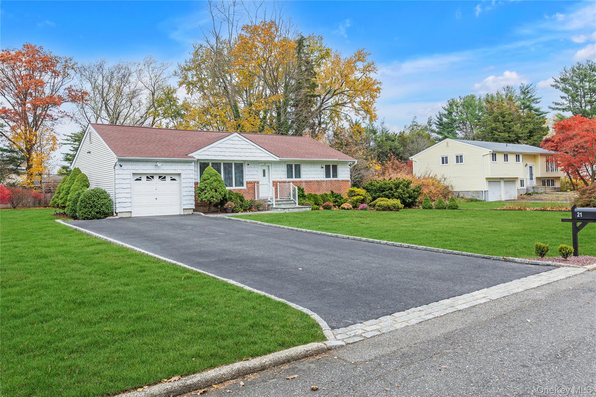 #18 photo, 21 Yeoman Drive, 东长岛 East Northport , NY 11731