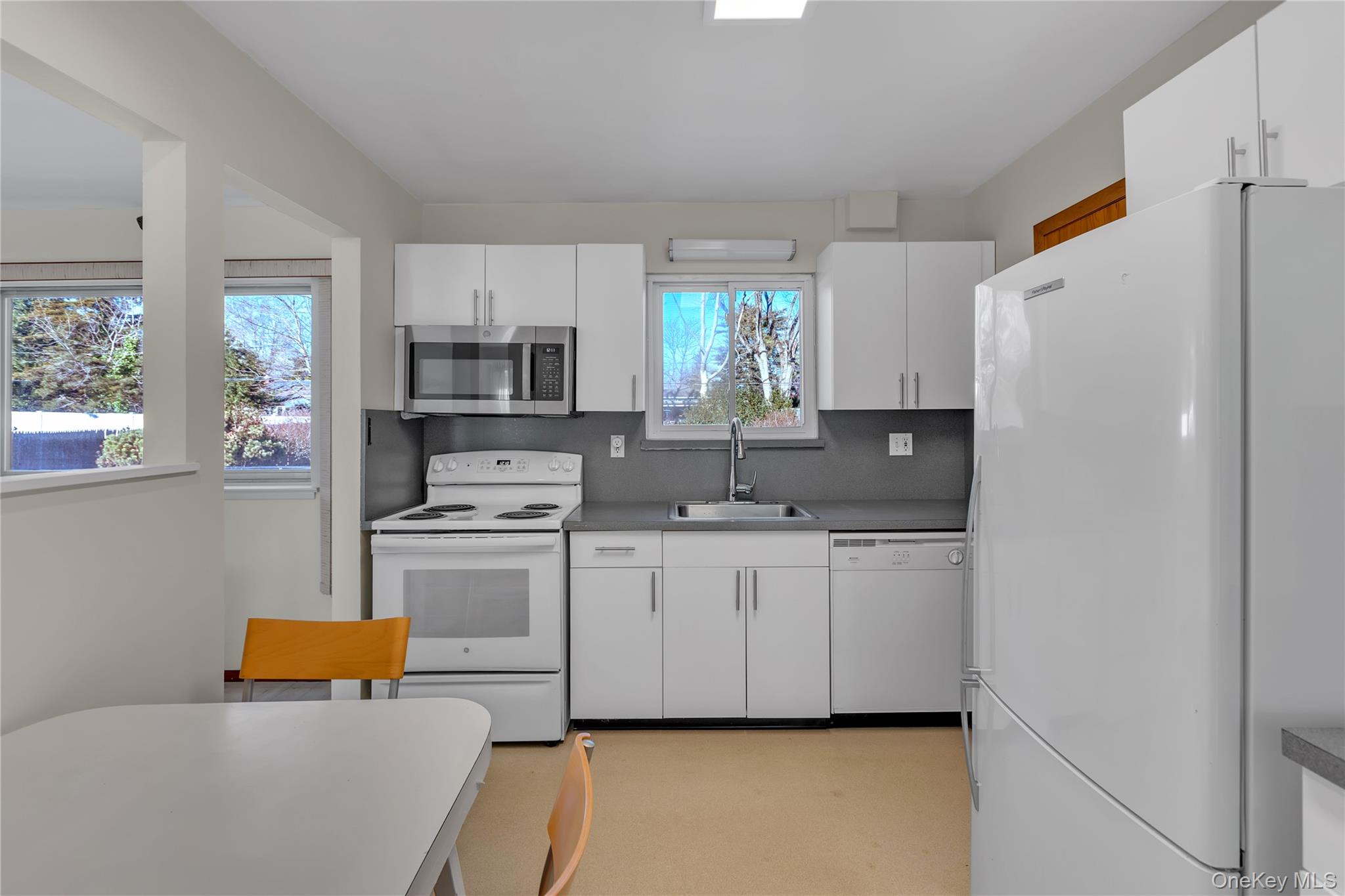 #8 photo, 21 Yeoman Drive, 东长岛 East Northport , NY 11731