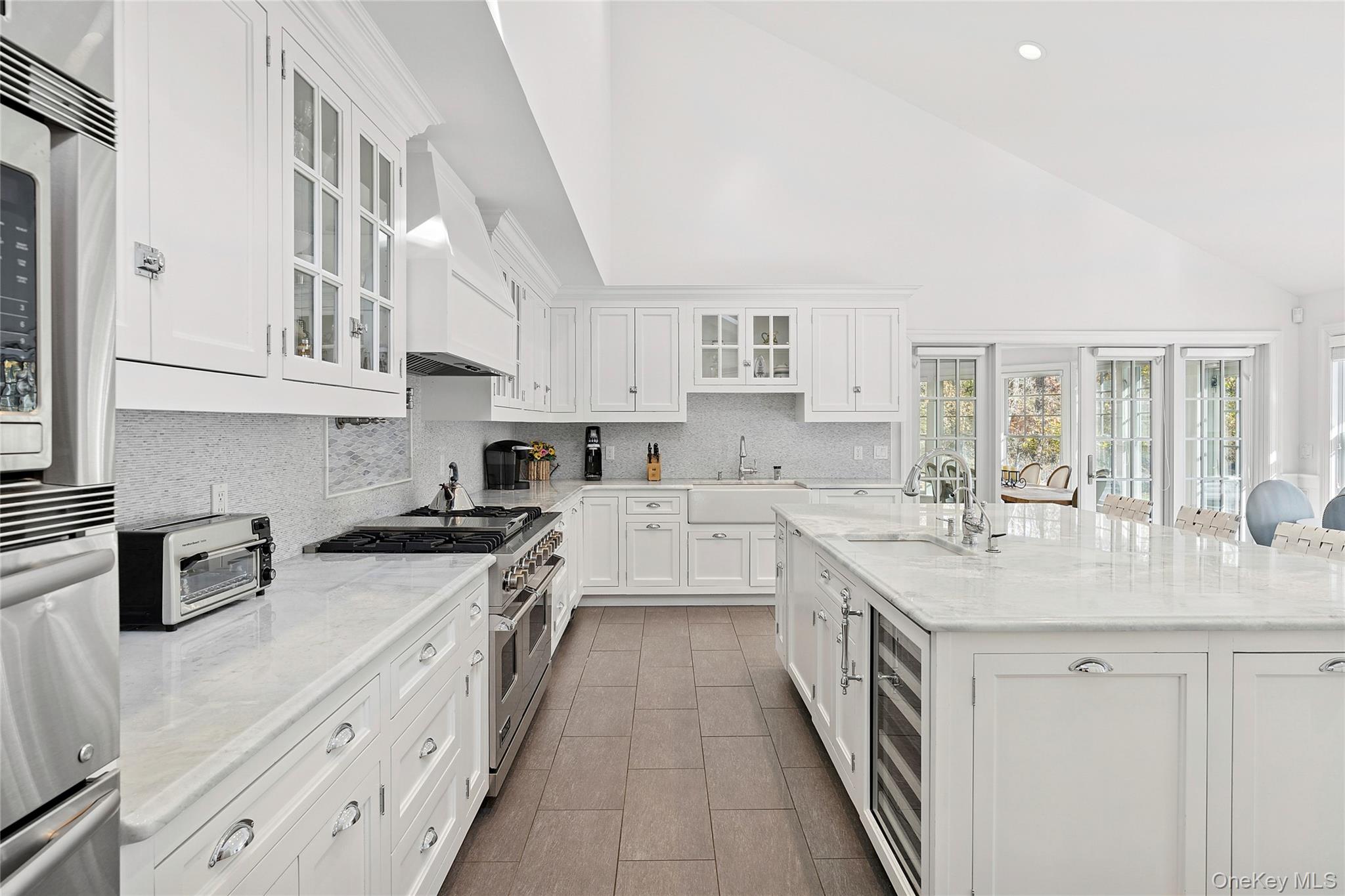 #13 photo, 8 East Ridge Court, 롱 아일랜드 Westhampton , NY 11977