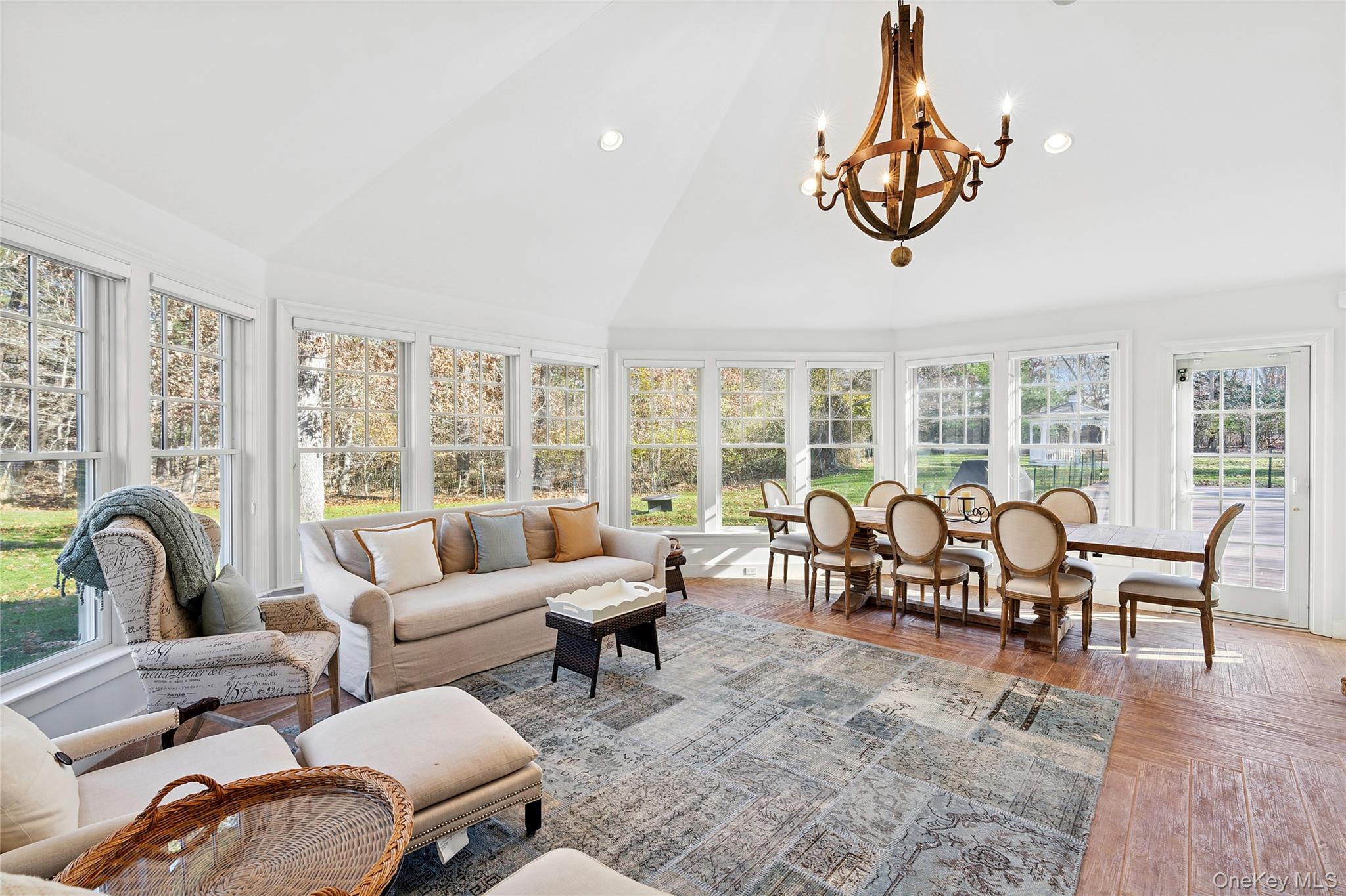 #14 photo, 8 East Ridge Court, 롱 아일랜드 Westhampton , NY 11977