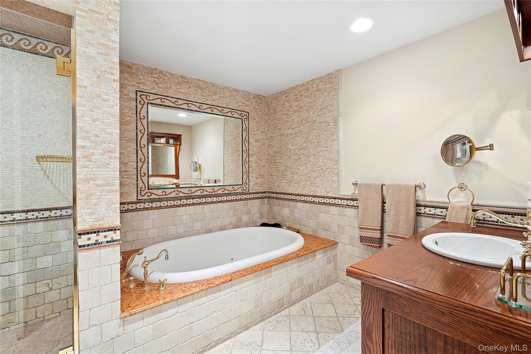 #16 photo, 8 East Ridge Court, 롱 아일랜드 Westhampton , NY 11977