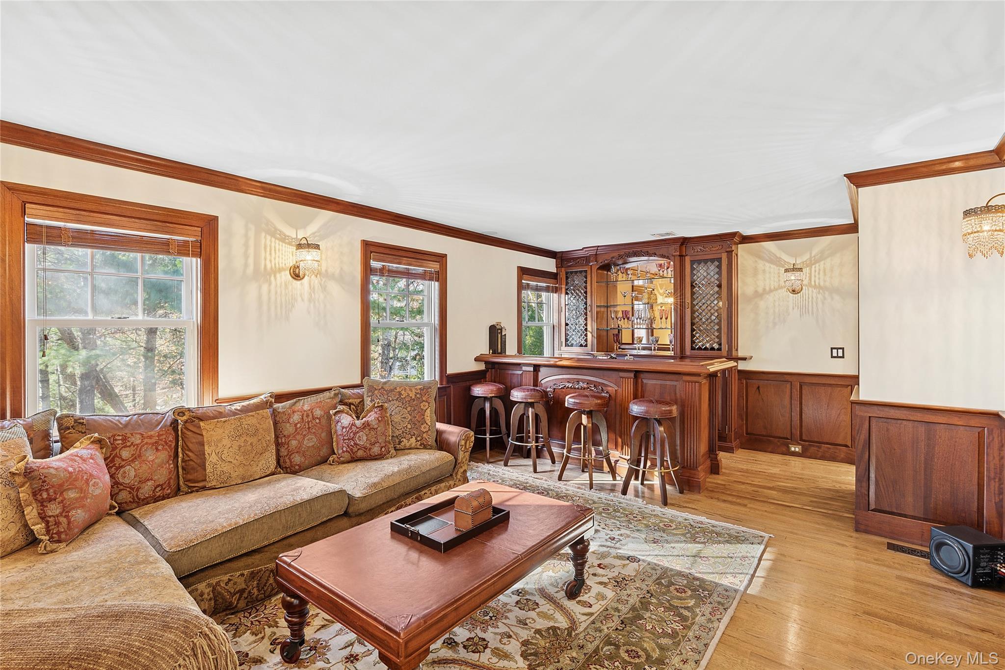 #19 photo, 8 East Ridge Court, 롱 아일랜드 Westhampton , NY 11977