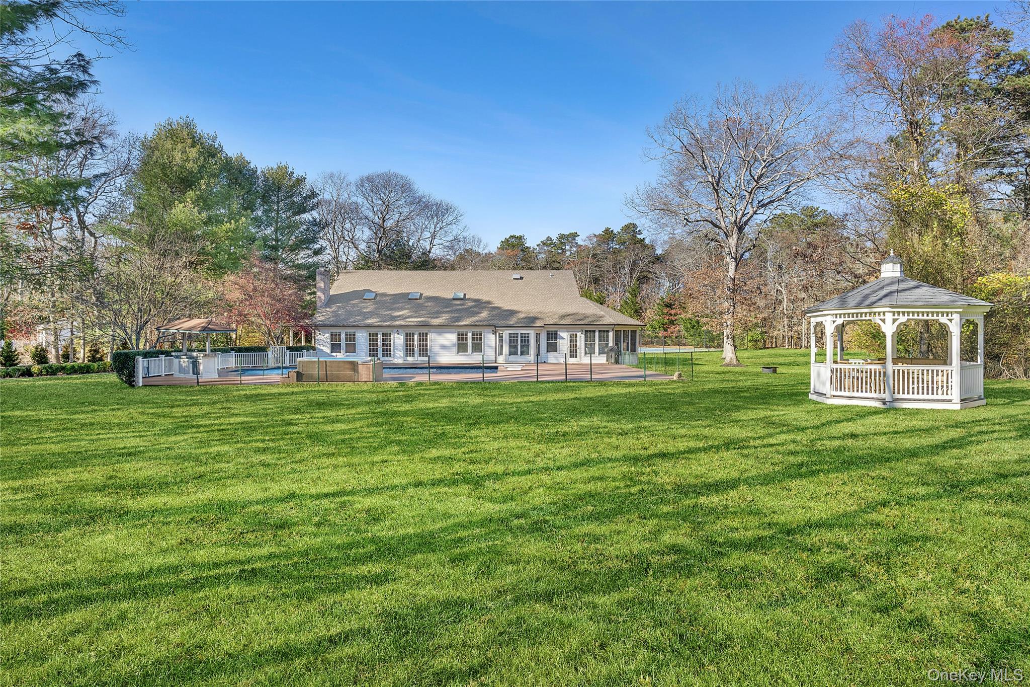 #9 photo, 8 East Ridge Court, 롱 아일랜드 Westhampton , NY 11977