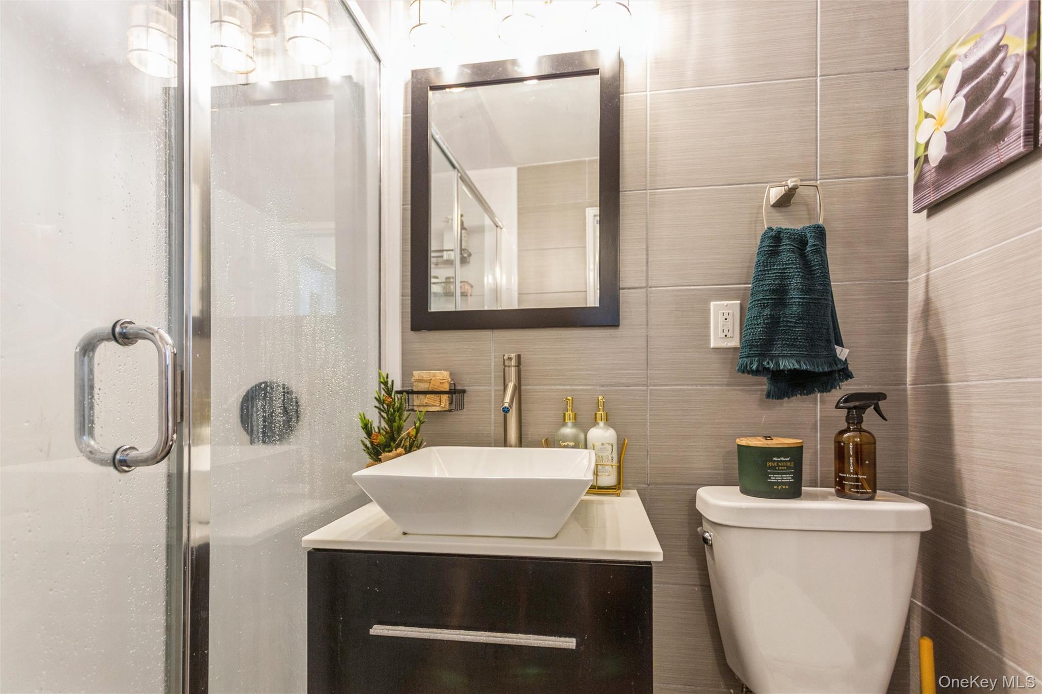 #11 photo, 560 W Broadway, नासाउ काउंटी Long Beach , NY 11561