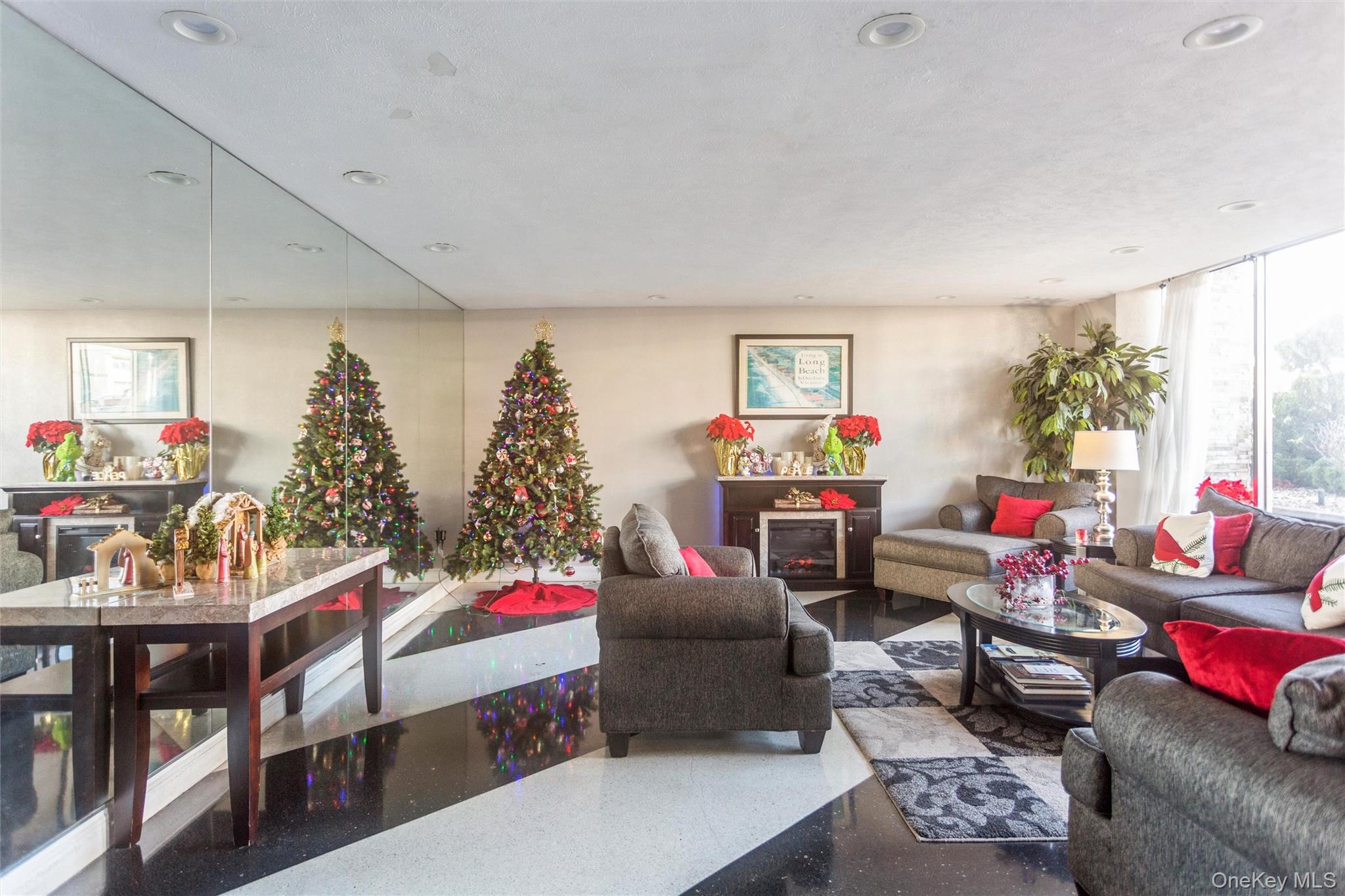 #18 photo, 560 W Broadway, नासाउ काउंटी Long Beach , NY 11561