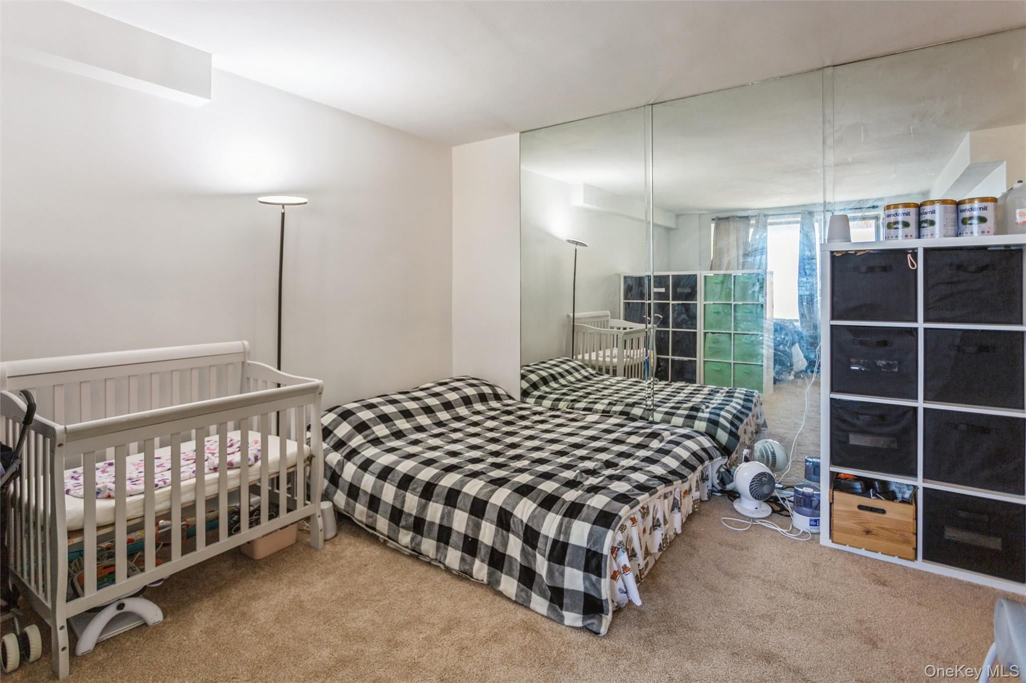 #9 photo, 560 W Broadway, नासाउ काउंटी Long Beach , NY 11561