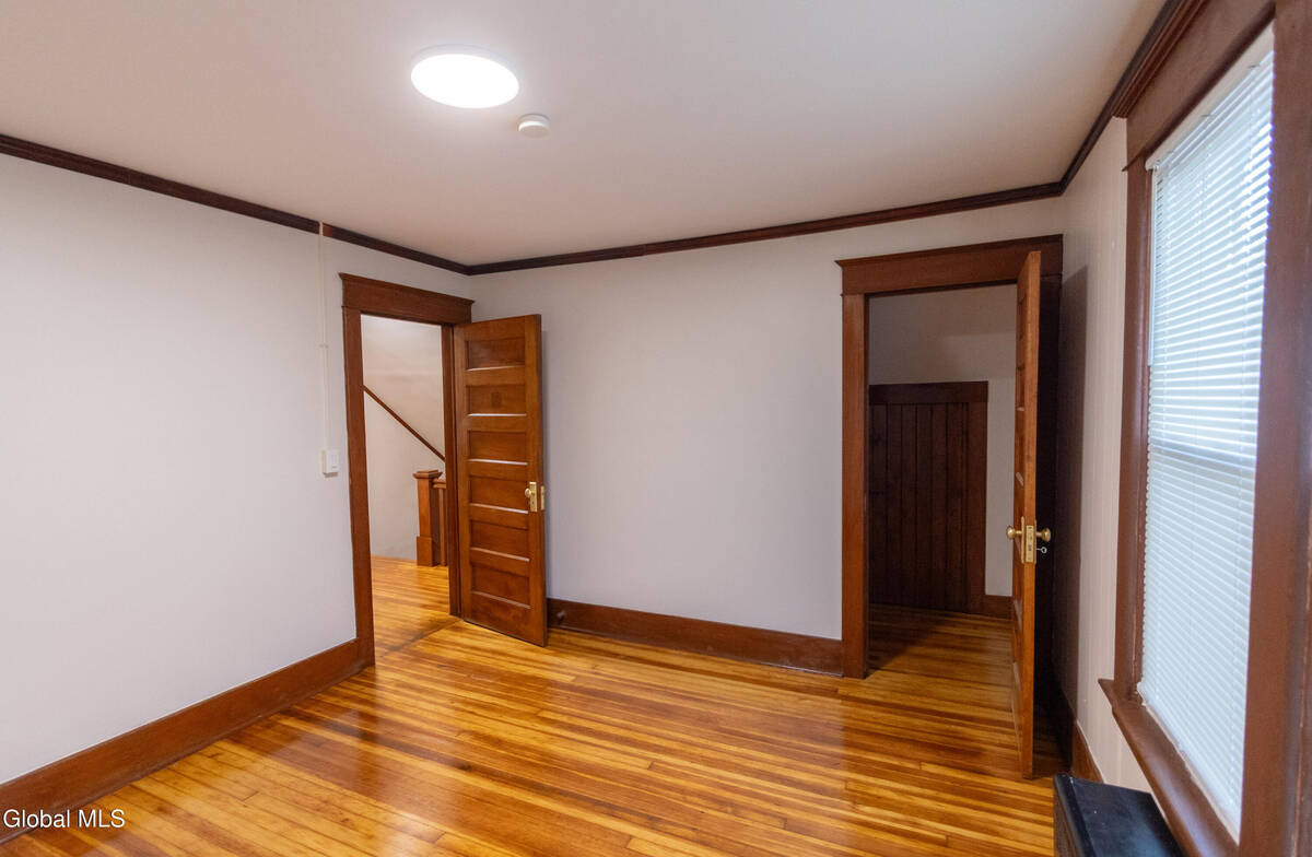 #19 photo, 1941 Helderberg Avenue, Rotterdam , NY 12306