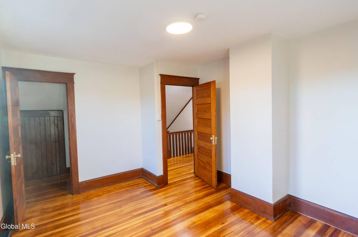 #20 photo, 1941 Helderberg Avenue, Rotterdam , NY 12306