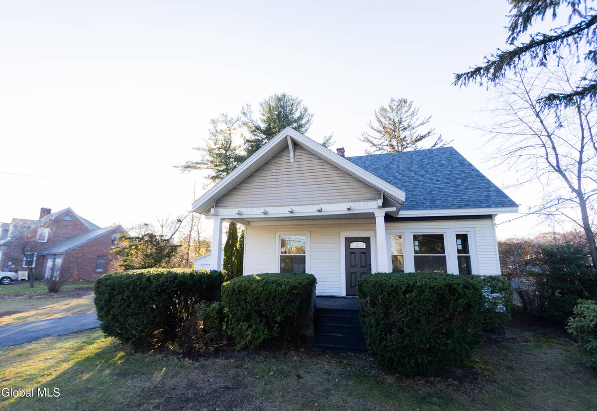 #27 photo, 1941 Helderberg Avenue, Rotterdam , NY 12306