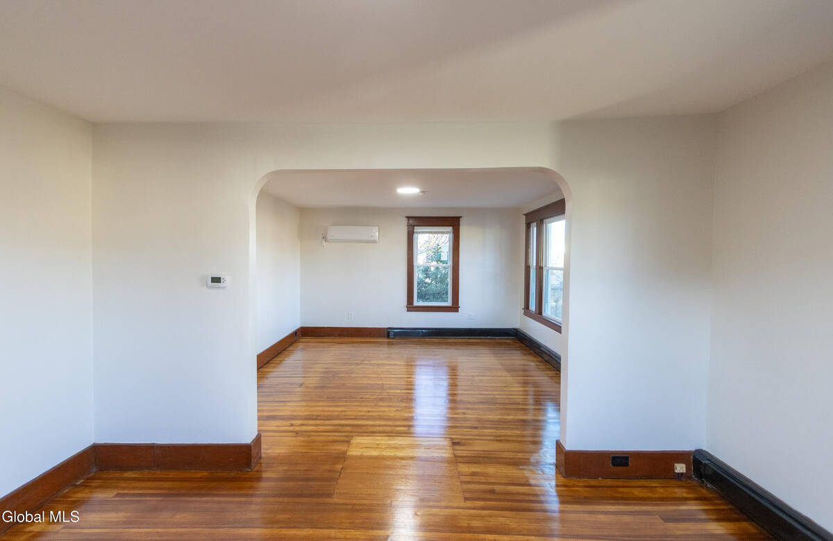 #9 photo, 1941 Helderberg Avenue, Rotterdam , NY 12306