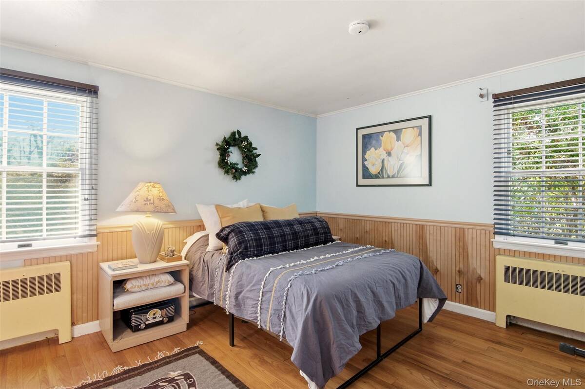 #14 photo, 8 Old Wood Road, Stony Brook , NY 11790