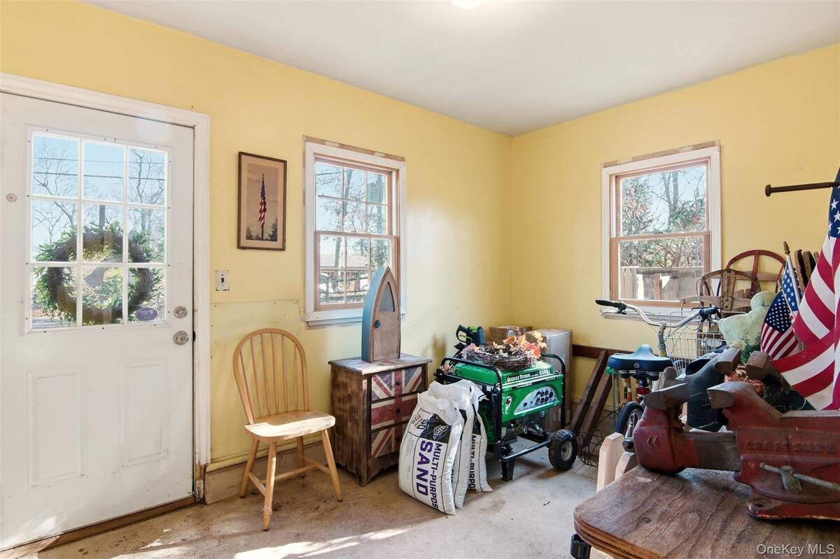 #25 photo, 8 Old Wood Road, Stony Brook , NY 11790