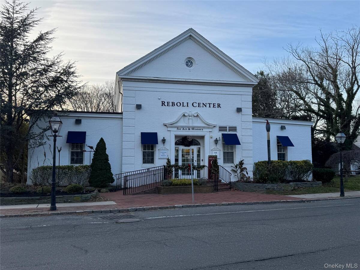 #44 photo, 8 Old Wood Road, Stony Brook , NY 11790