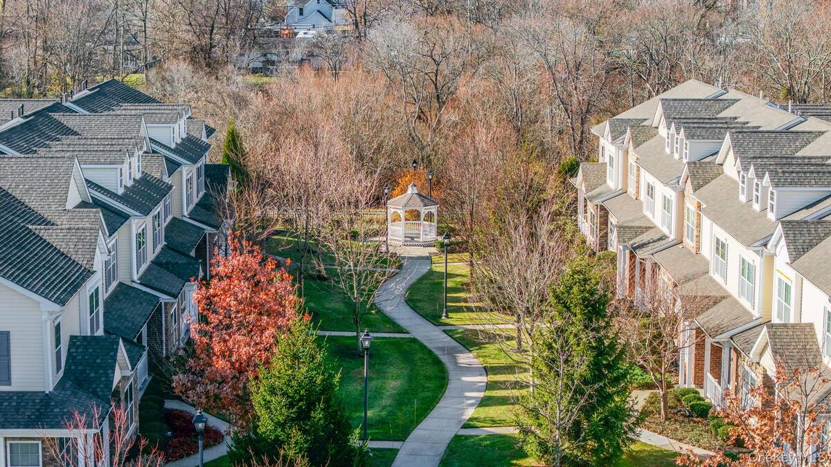 #7 photo, 73 Millie Court, Patchogue , NY 11772